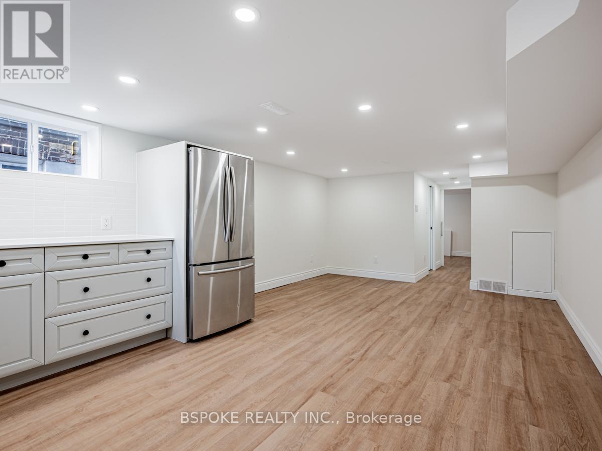 Bsmt - 4 Hartford Avenue, Toronto, Ontario  M4L 1N9 - Photo 4 - E13445354
