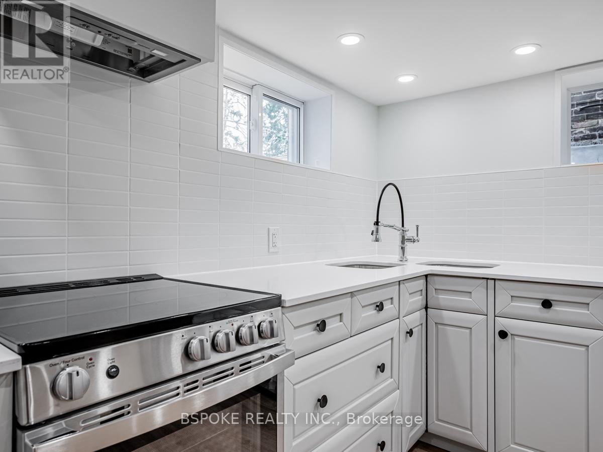 Bsmt - 4 Hartford Avenue, Toronto, Ontario  M4L 1N9 - Photo 8 - E13445354