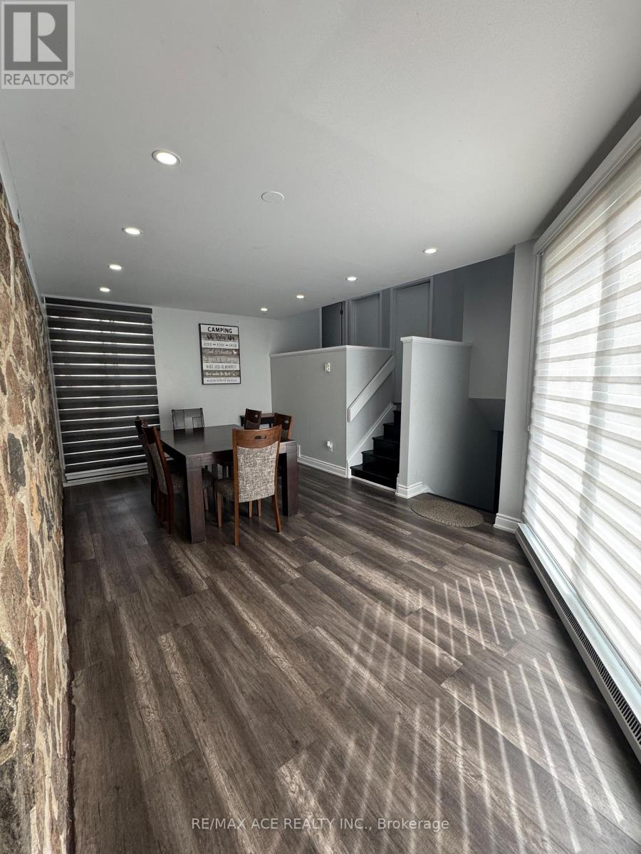 5 Windy Ridge Drive, Toronto, Ontario  M1M 1H6 - Photo 10 - E13445546