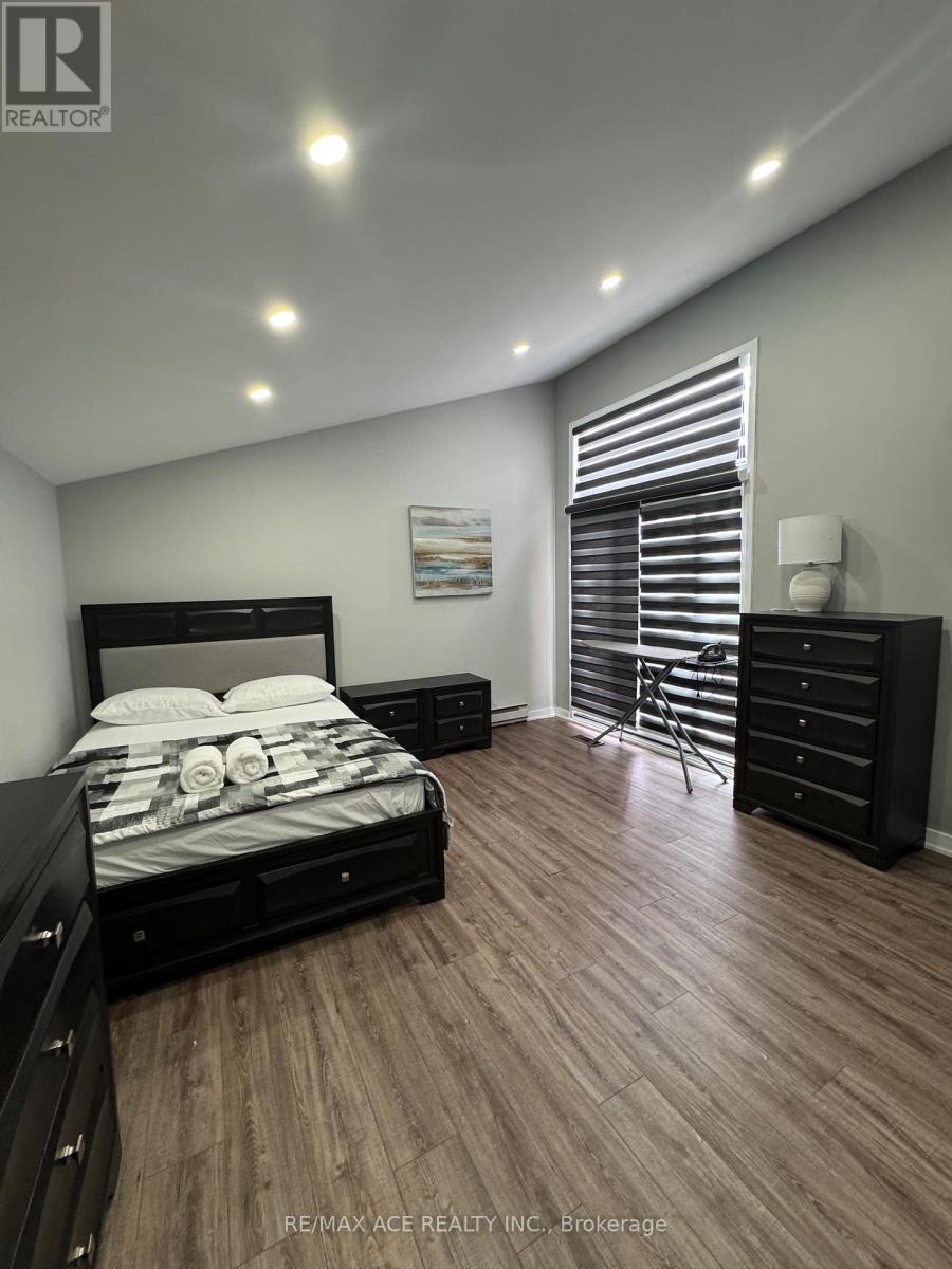5 Windy Ridge Drive, Toronto, Ontario  M1M 1H6 - Photo 13 - E13445546