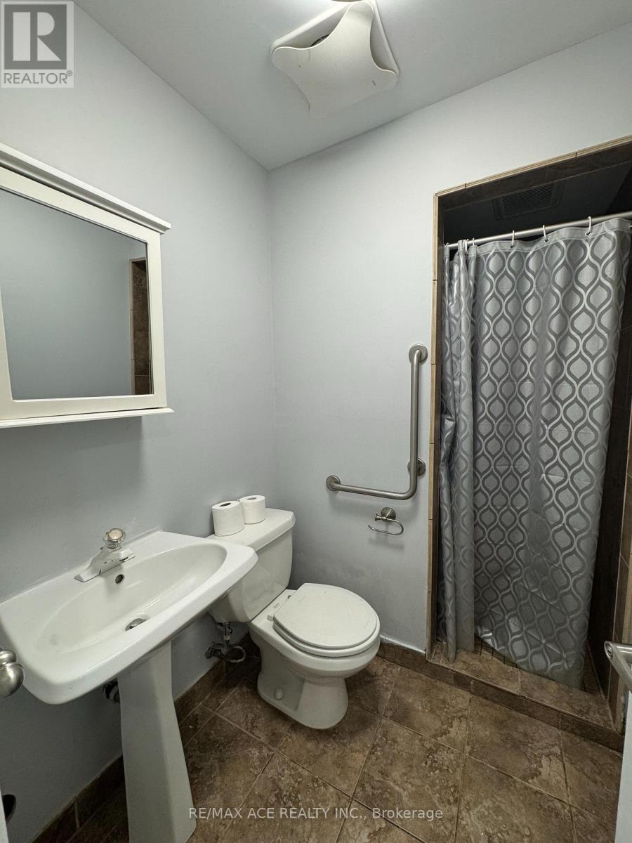 5 Windy Ridge Drive, Toronto, Ontario  M1M 1H6 - Photo 16 - E13445546