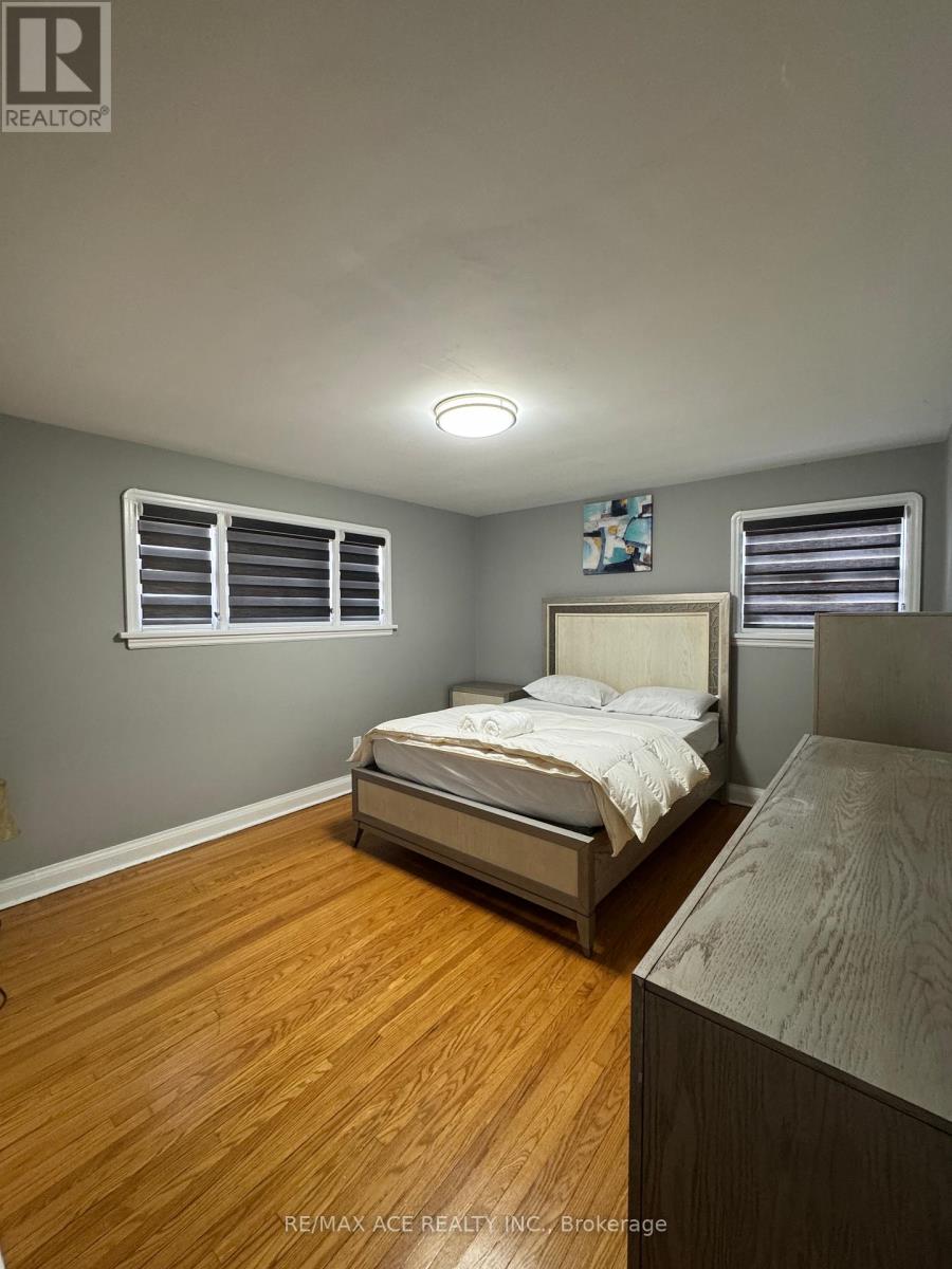 5 Windy Ridge Drive, Toronto, Ontario  M1M 1H6 - Photo 18 - E13445546