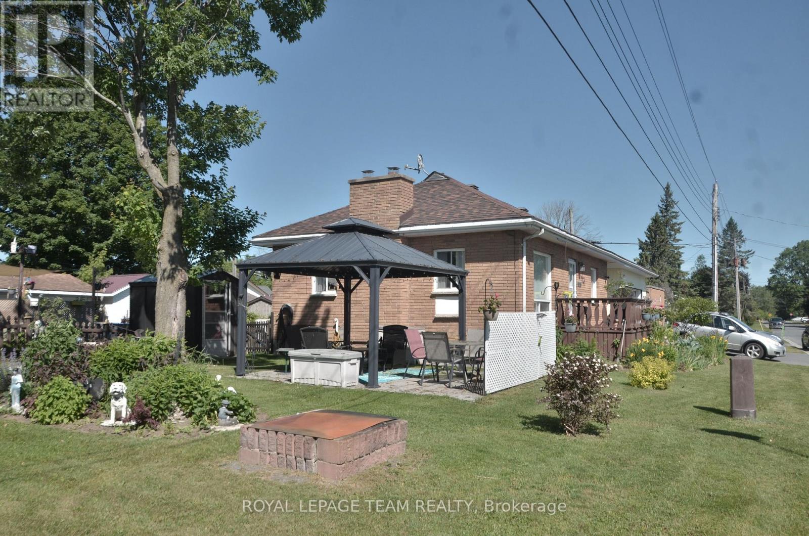 3040 Walker Street, Edwardsburgh/cardinal, Ontario  K0E 1E0 - Photo 25 - X12898338