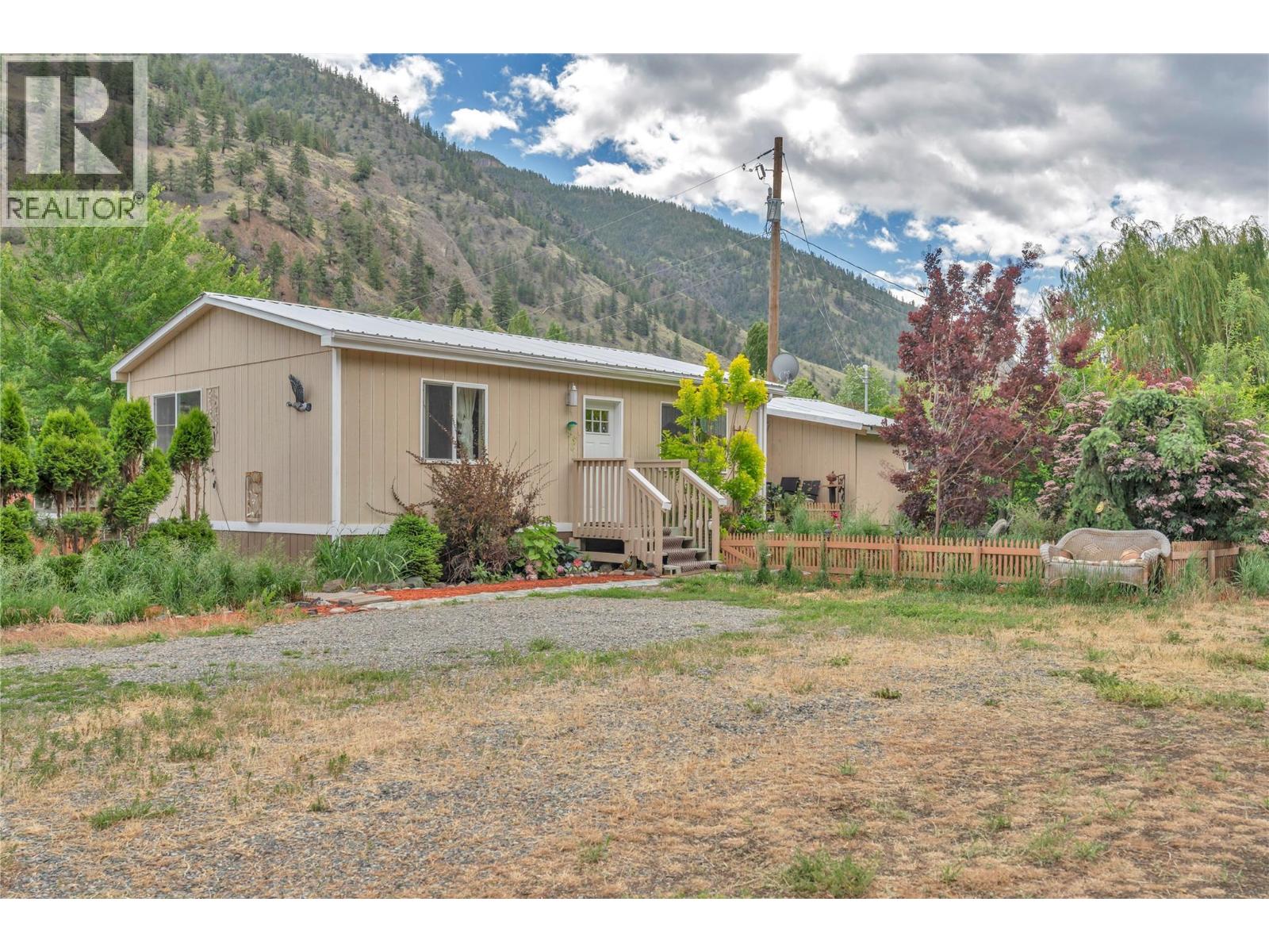 1530 Main Street N, Olalla, British Columbia  V0X 1N6 - Photo 23 - 10390962