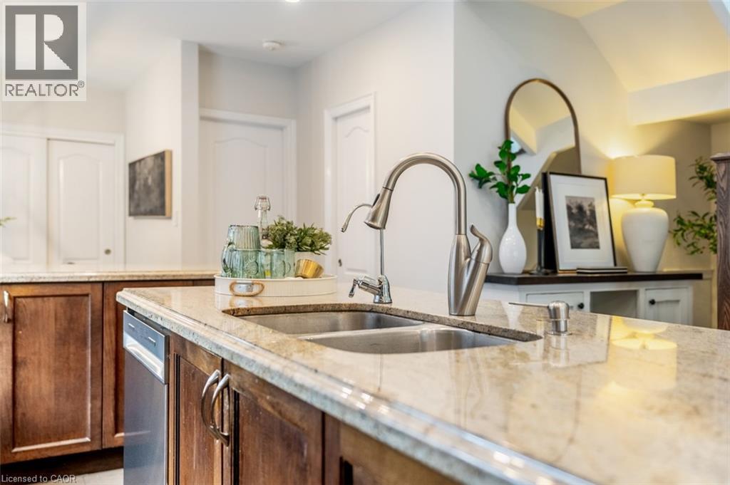 137 Springdale Boulevard, Toronto, Ontario  M4J 1W8 - Photo 12 - 40838781