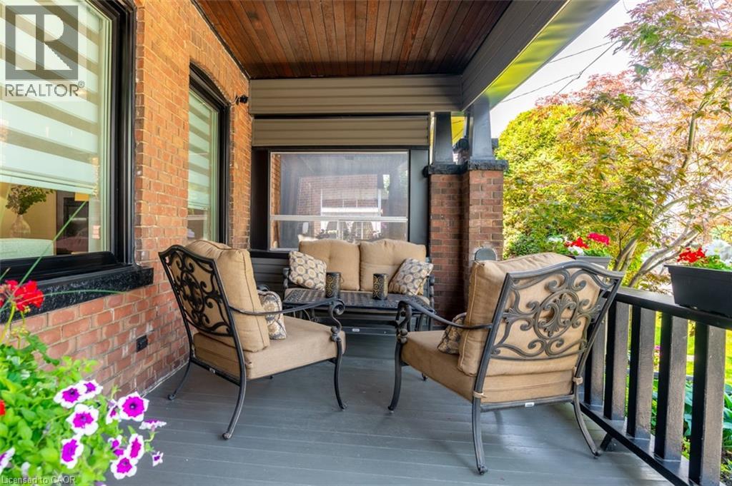 137 Springdale Boulevard, Toronto, Ontario  M4J 1W8 - Photo 4 - 40838781