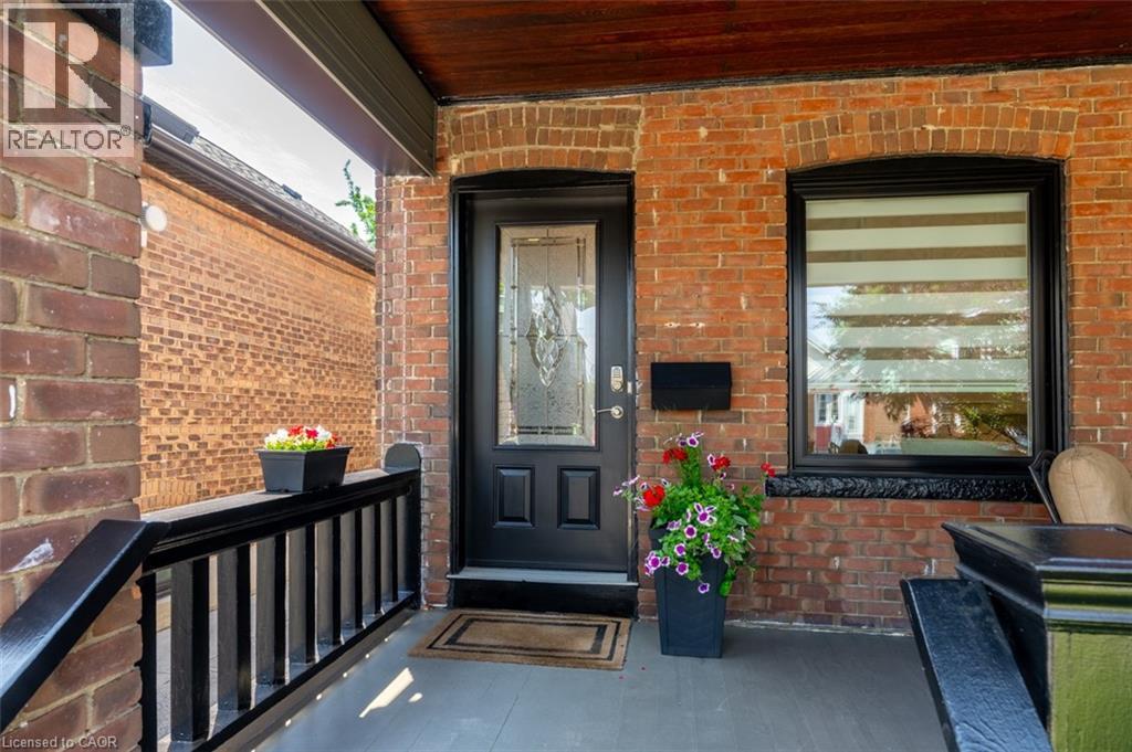 137 Springdale Boulevard, Toronto, Ontario  M4J 1W8 - Photo 5 - 40838781