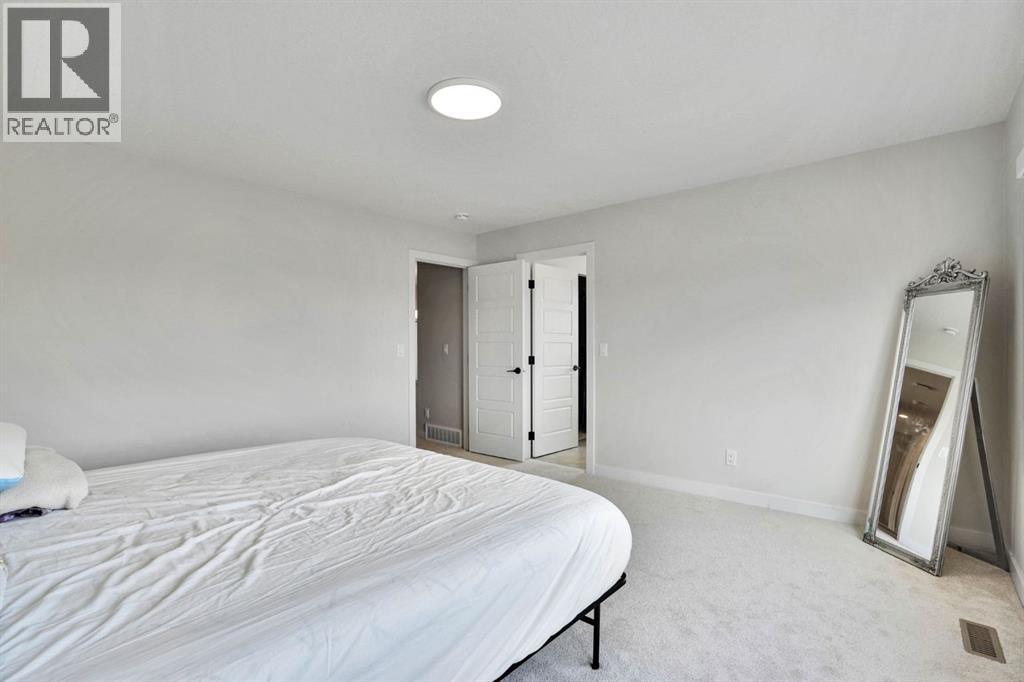 101 Wolf Hollow Terrace SE, Calgary, Alberta  T2X 6C5 - Photo 18 - A2320612