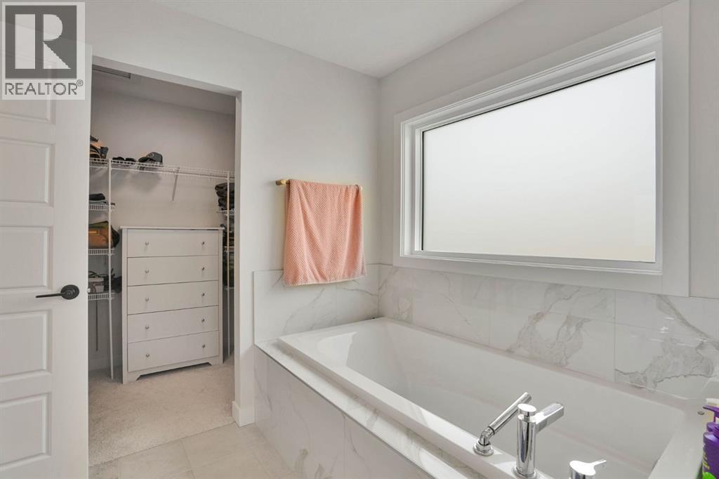 101 Wolf Hollow Terrace SE, Calgary, Alberta  T2X 6C5 - Photo 22 - A2320612