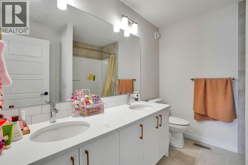 101 Wolf Hollow Terrace SE, Calgary, Alberta  T2X 6C5 - Photo 27 - A2320612