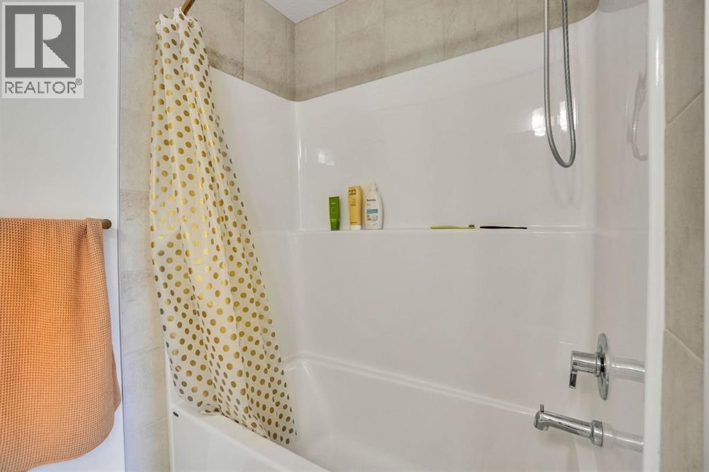 101 Wolf Hollow Terrace SE, Calgary, Alberta  T2X 6C5 - Photo 28 - A2320612