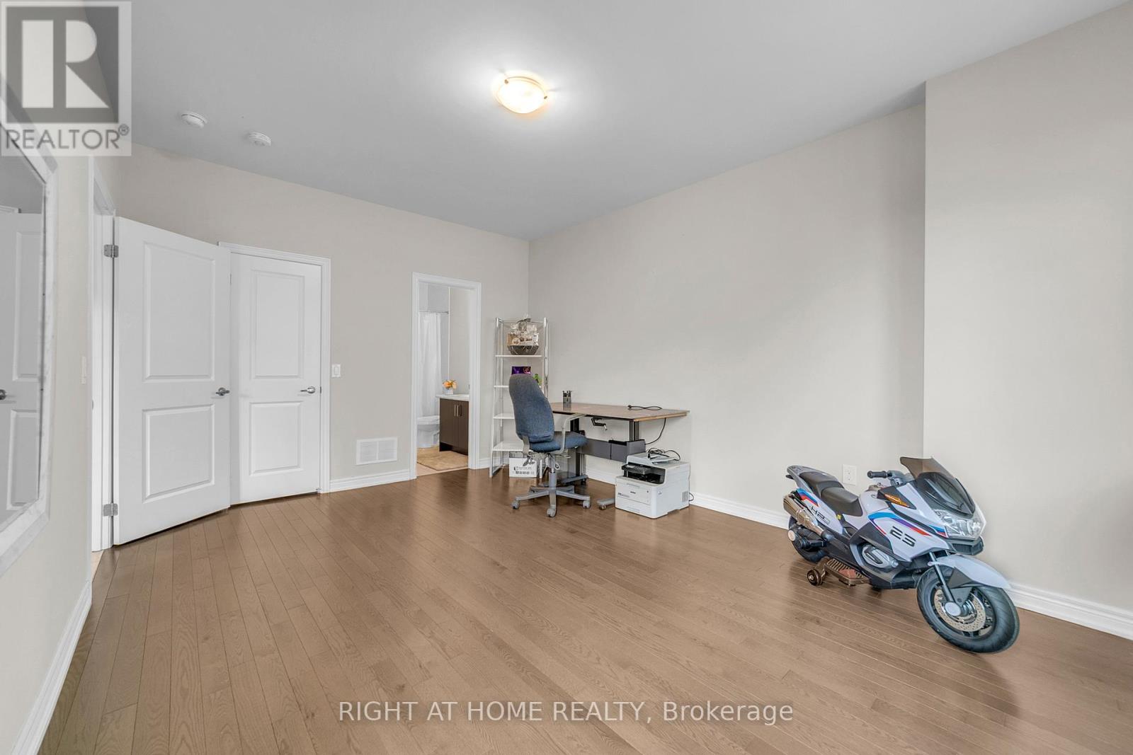 126 Blackwell Crescent, Bradford West Gwillimbury (Bradford), Ontario  L3Z 4L3 - Photo 19 - N13445306