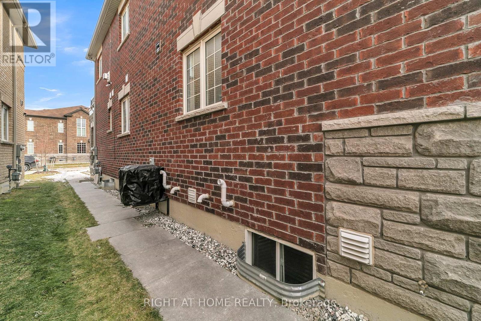 126 Blackwell Crescent, Bradford West Gwillimbury (Bradford), Ontario  L3Z 4L3 - Photo 8 - N13445306