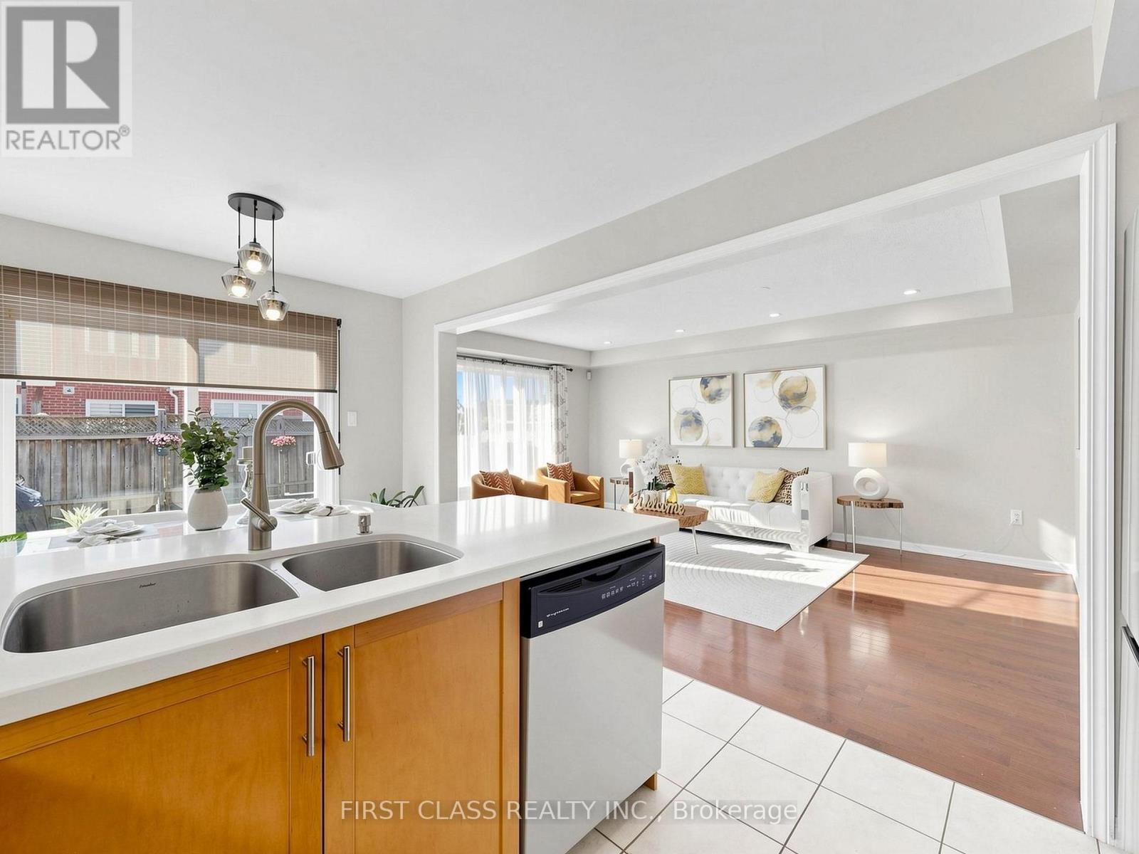 47 Greenhouse Lane, Whitchurch-Stouffville, Ontario  L4A 0R1 - Photo 13 - N13445458