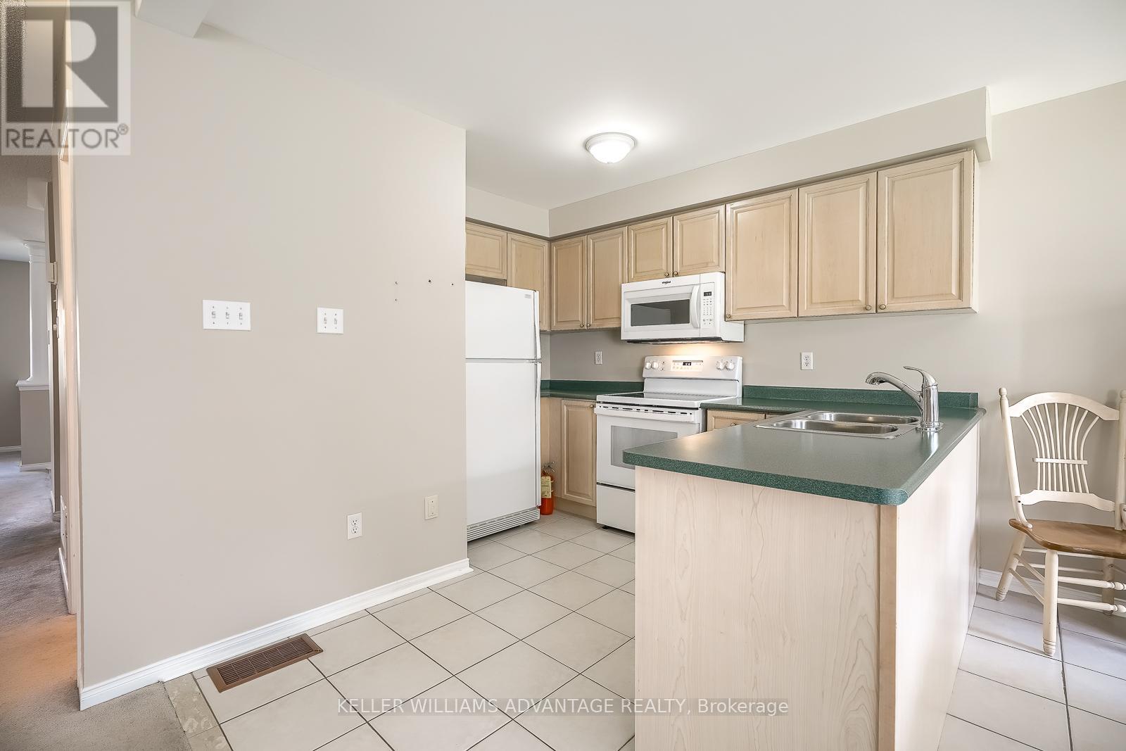 312 Castlemore Avenue, Markham, Ontario  L6C 2R5 - Photo 14 - N13445514