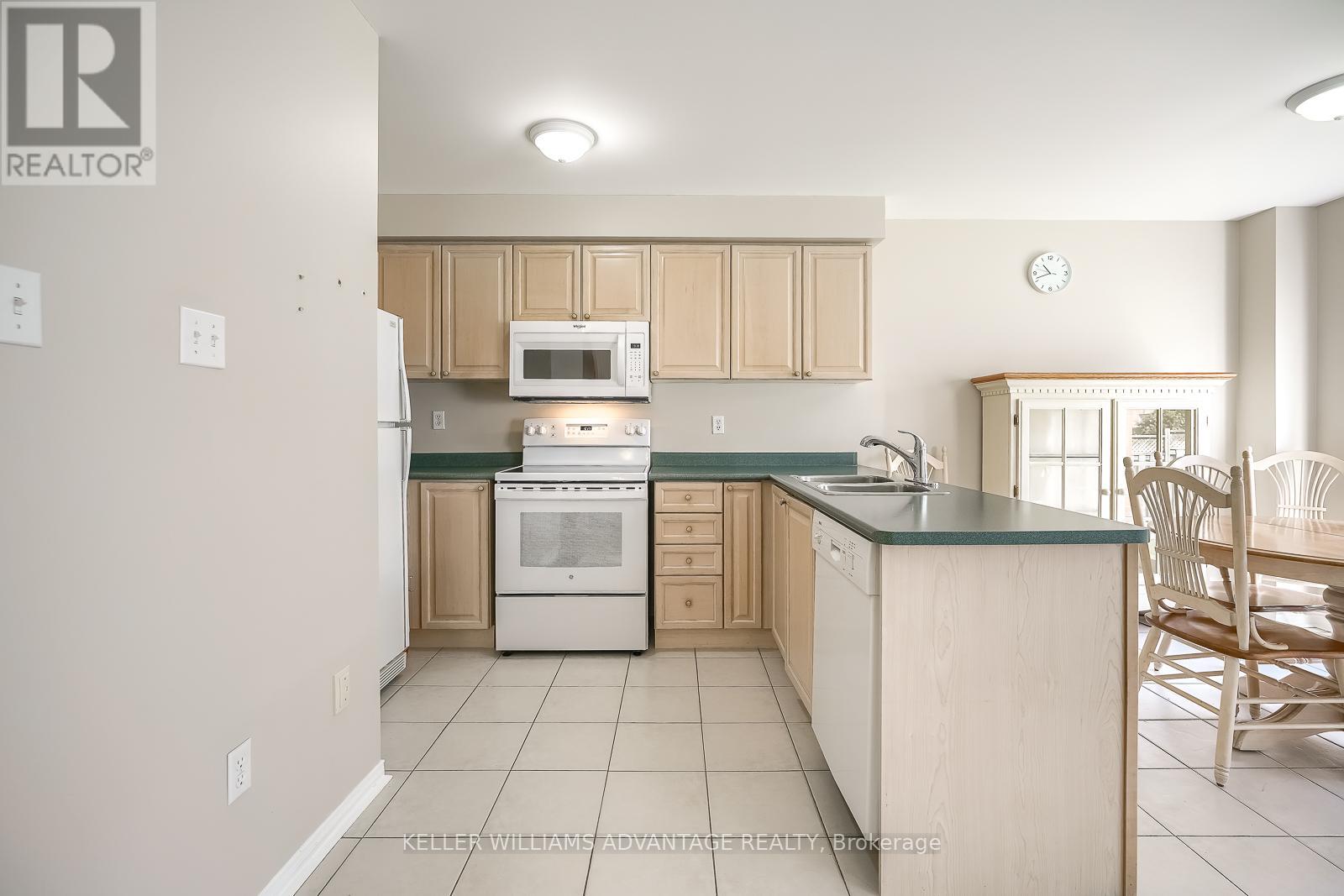 312 Castlemore Avenue, Markham, Ontario  L6C 2R5 - Photo 15 - N13445514