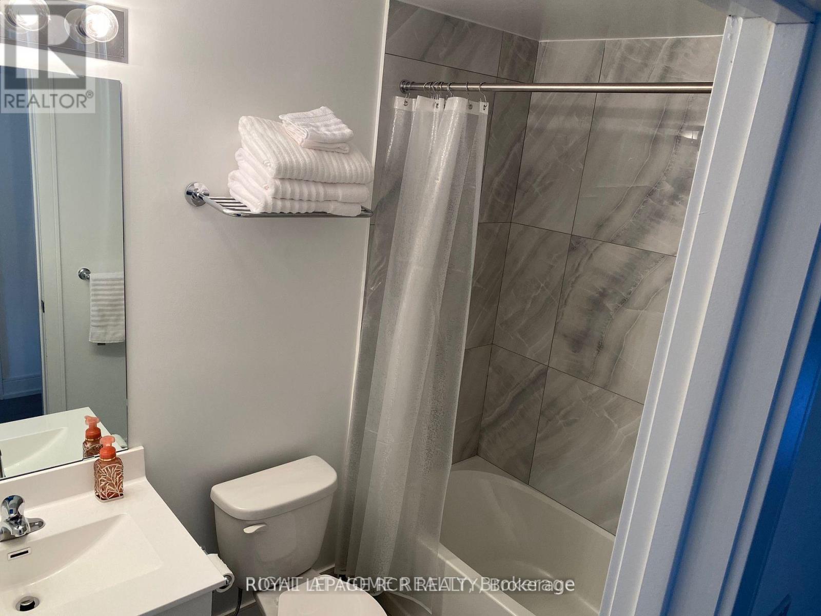 1 - 196 Pine Grove Road, Vaughan, Ontario  L4L 0H8 - Photo 10 - N13445624