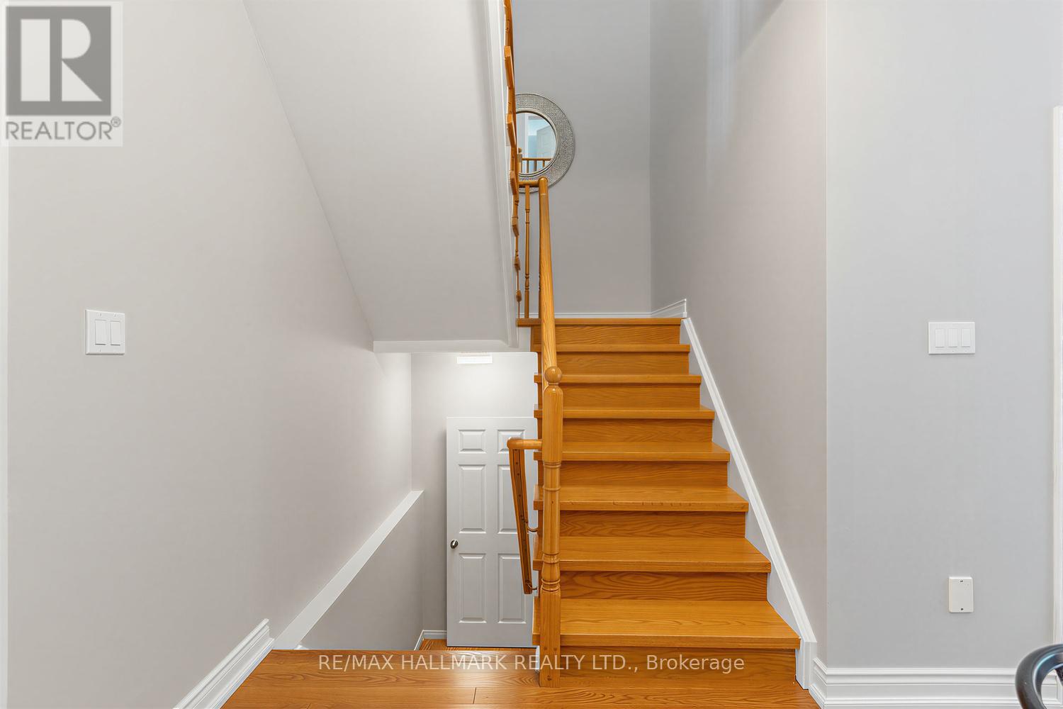 4 Debonair Street, Richmond Hill, Ontario  L4C 0R2 - Photo 17 - N13445678