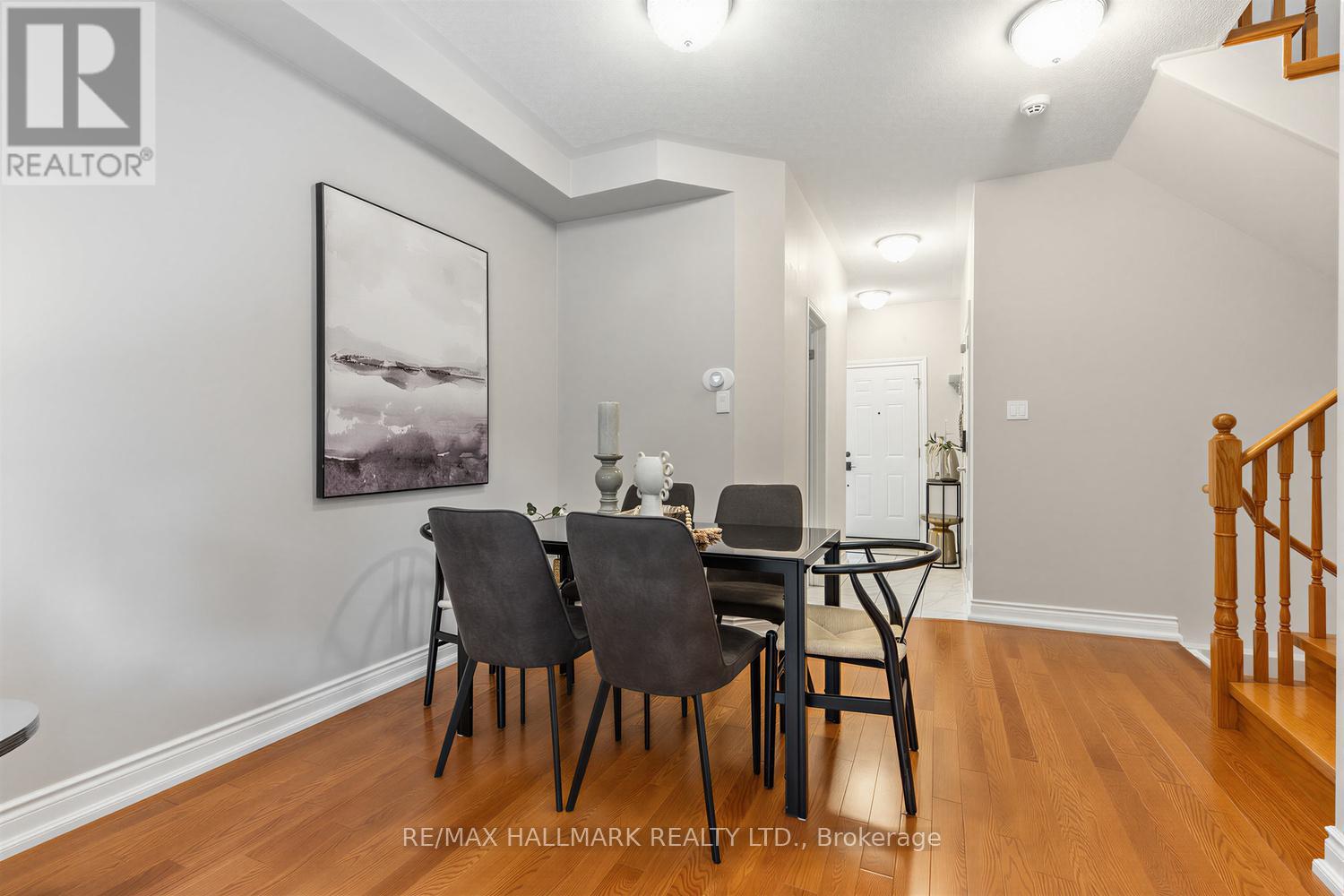 4 Debonair Street, Richmond Hill, Ontario  L4C 0R2 - Photo 9 - N13445678