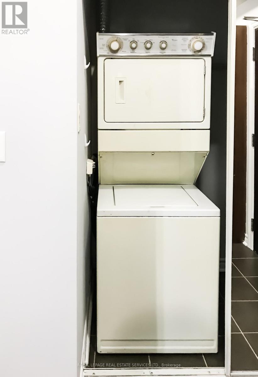 803 - 3504 Hurontario Street, Mississauga, Ontario  L5B 0B9 - Photo 10 - W13214138