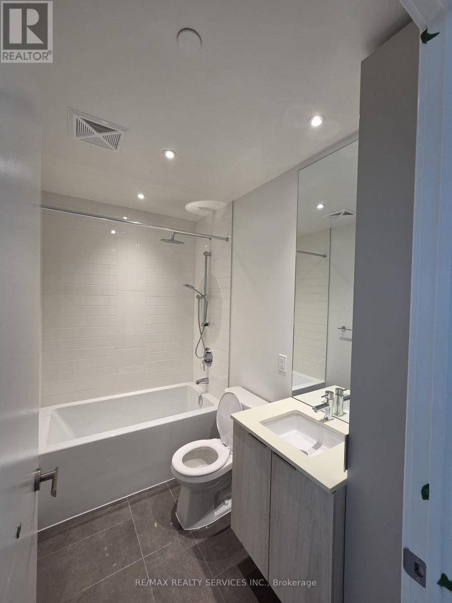 6409 - 448 Burnhamthorpe Road W, Mississauga, Ontario  L4W 2A6 - Photo 8 - W13440708