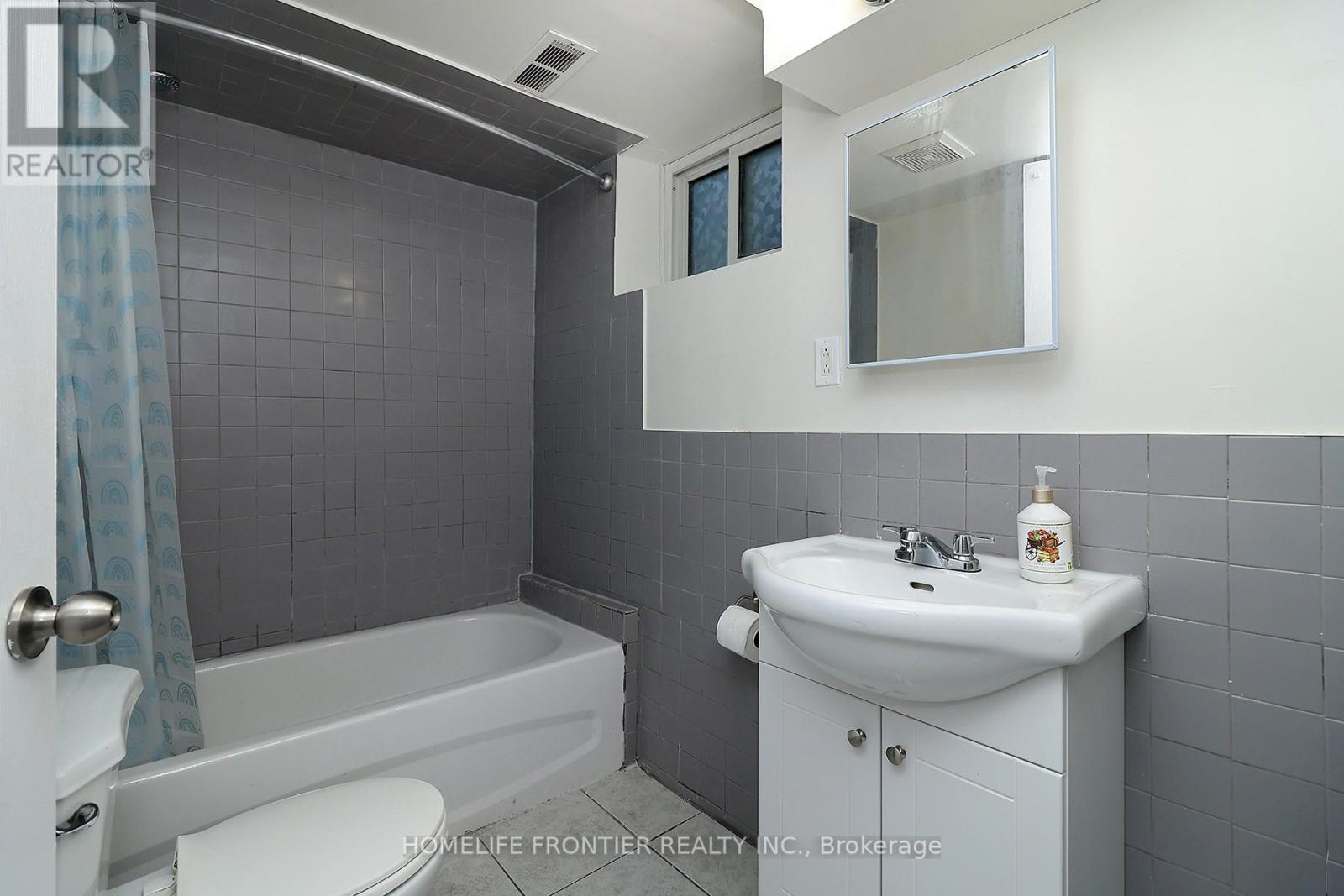 32 Coules Court, Toronto, Ontario  M8W 2N9 - Photo 18 - W13444070