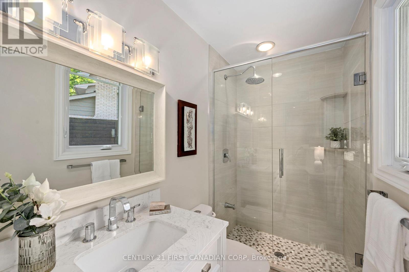 43 Compton Crescent, London South, Ontario  N6C 4E9 - Photo 22 - X13445816