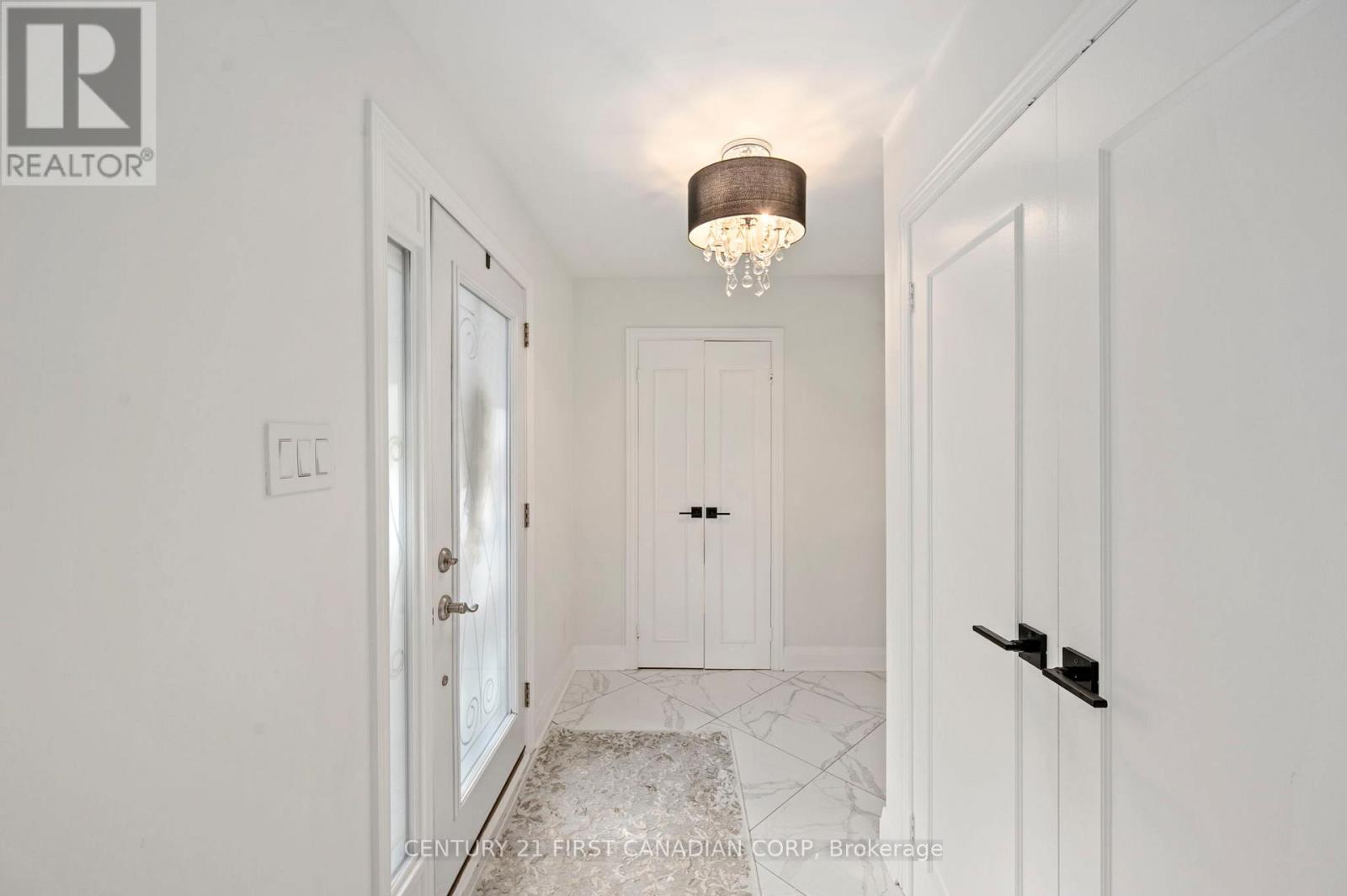 43 Compton Crescent, London South, Ontario  N6C 4E9 - Photo 5 - X13445816
