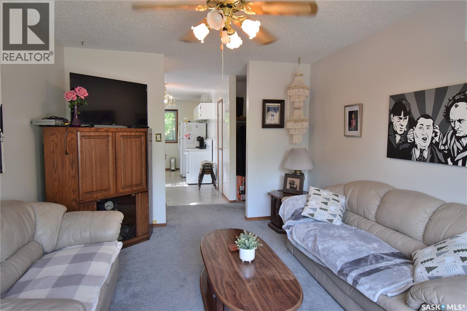 1570 4th Street E, Prince Albert, Saskatchewan  S6V 6K4 - Photo 3 - SK039378