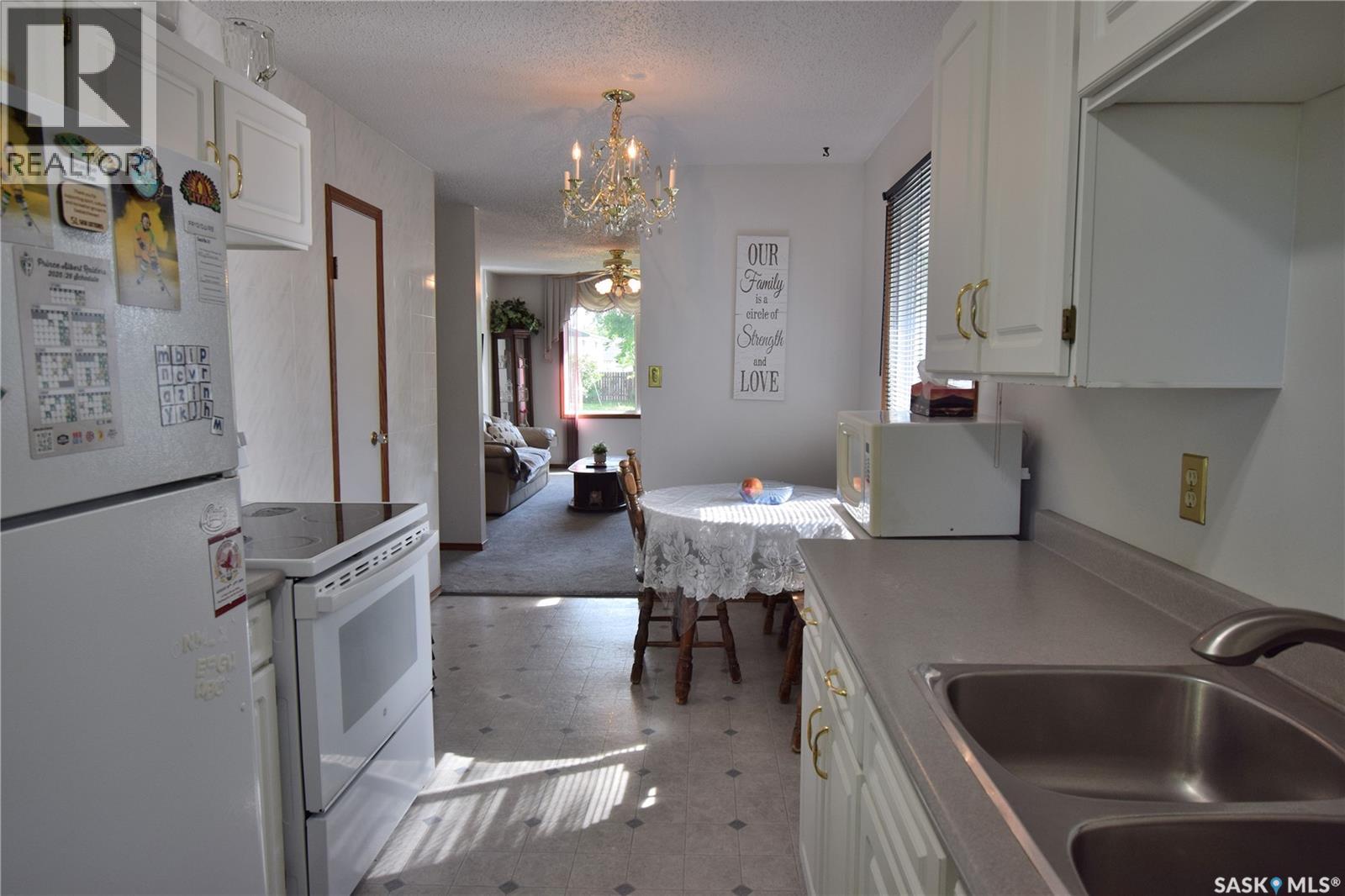 1570 4th Street E, Prince Albert, Saskatchewan  S6V 6K4 - Photo 5 - SK039378