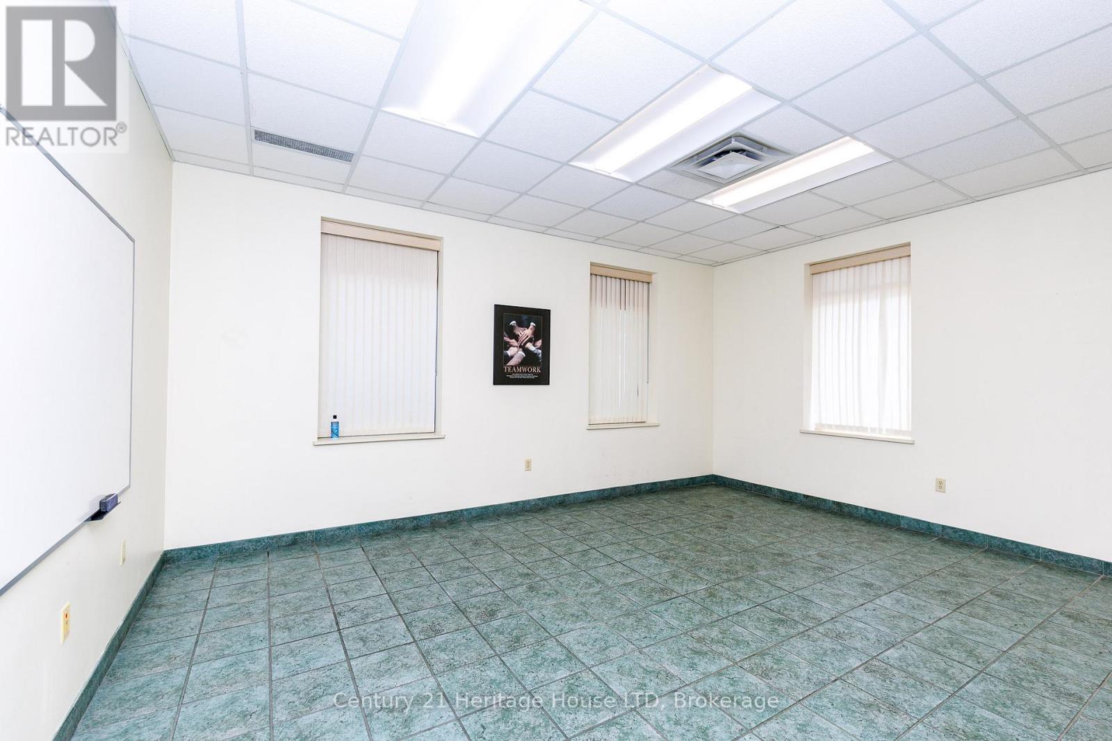 1767 Pettit Road, Fort Erie (Bowen), Ontario  L2A 5M4 - Photo 41 - X13018886