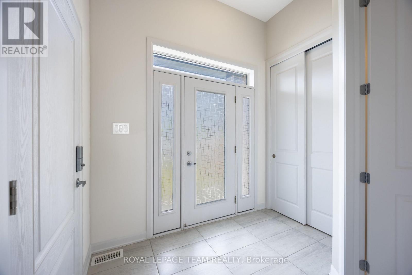 236 Calvington Avenue, Ottawa, Ontario  K2T 0P9 - Photo 3 - X13445870