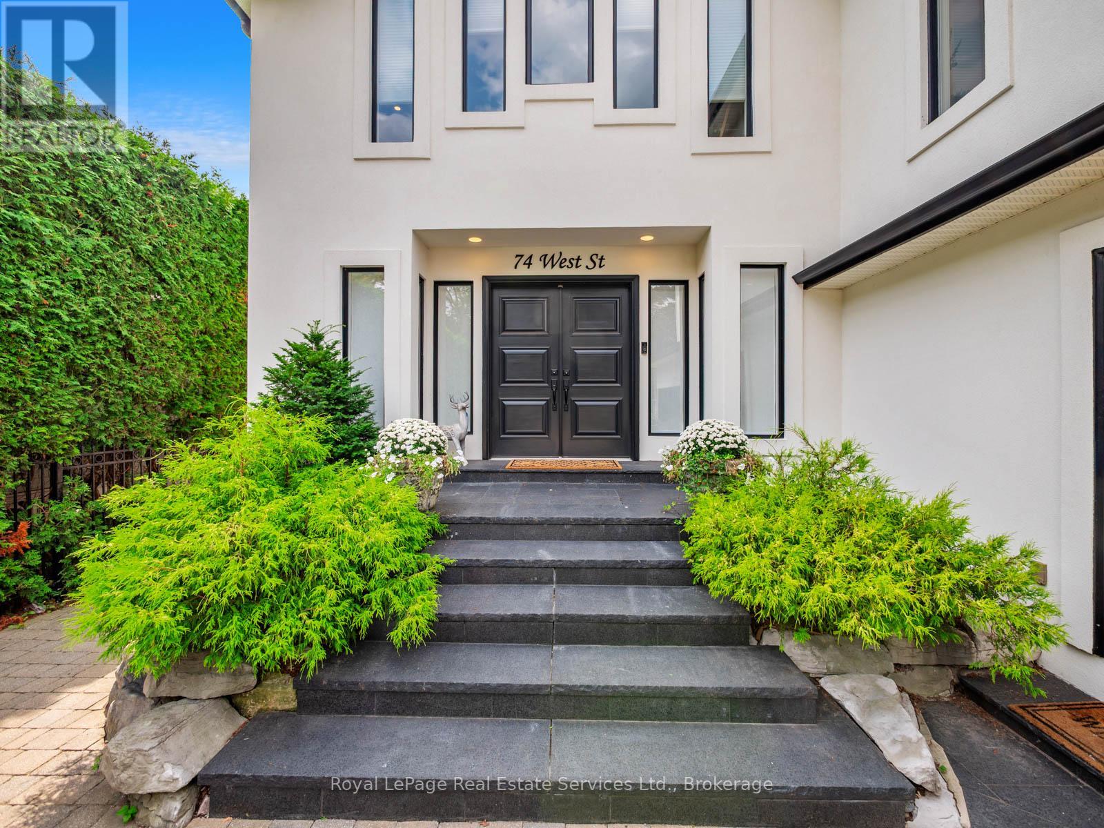 74 West Street, Oakville, Ontario  L6L 2Y7 - Photo 4 - W13445818