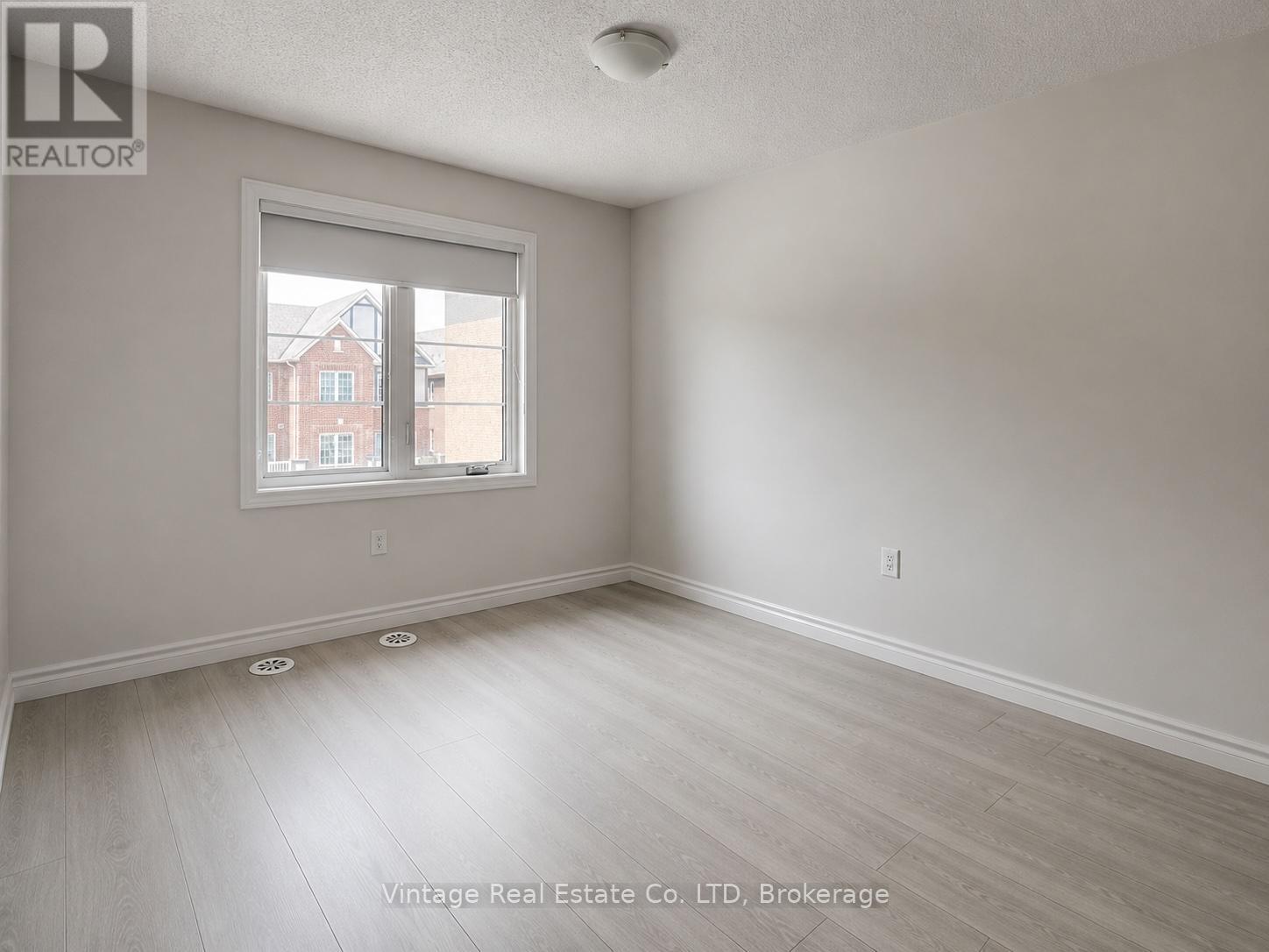 126 Christopher Road, Oakville, Ontario  L6H 0Y1 - Photo 7 - W13445914