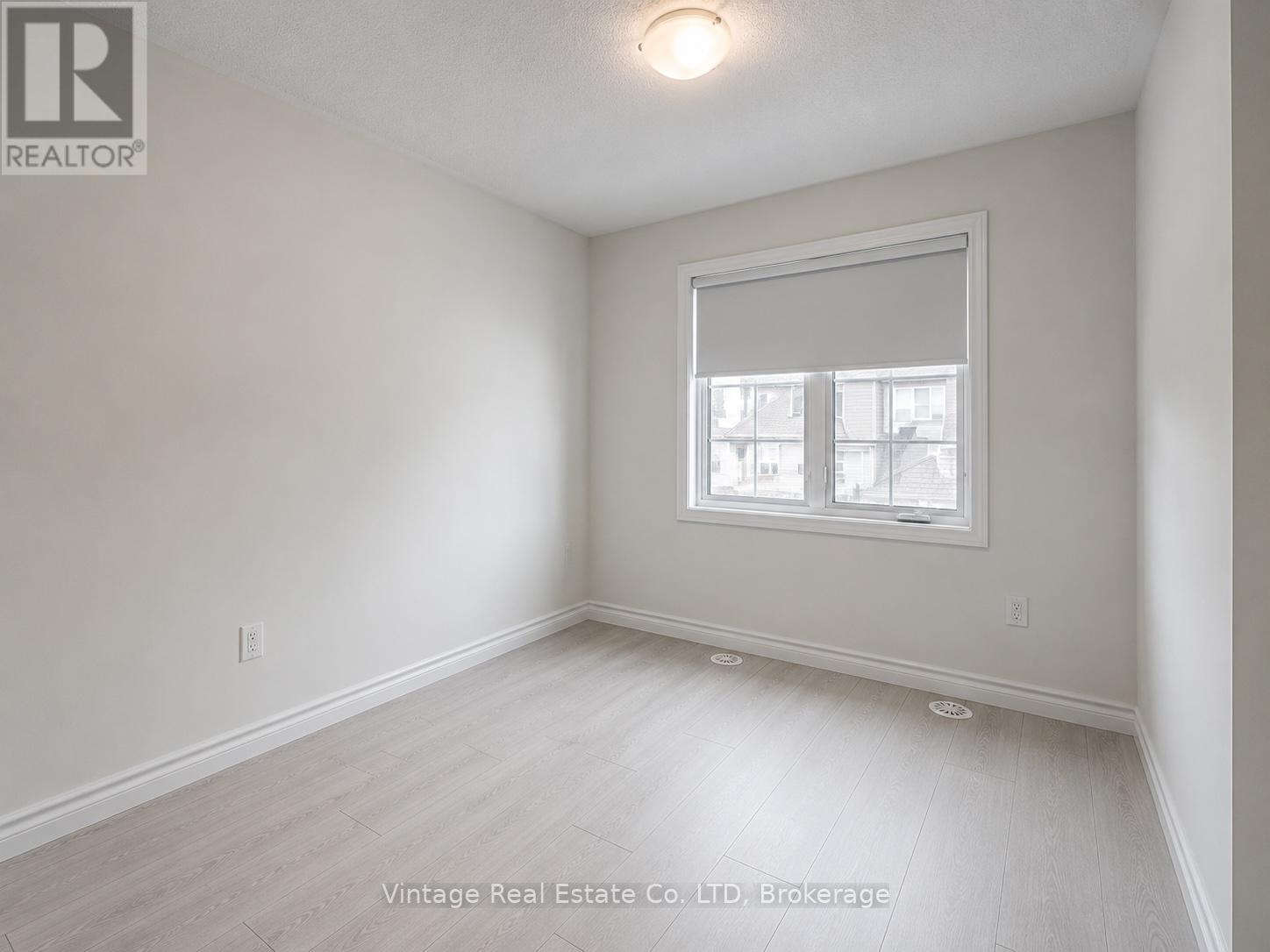 126 Christopher Road, Oakville, Ontario  L6H 0Y1 - Photo 8 - W13445914