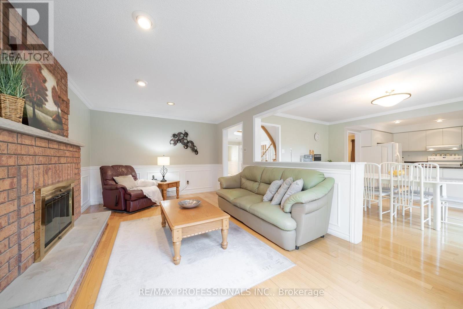 1311 Greenridge Circle, Oakville, Ontario  L6M 2J8 - Photo 10 - W13445342