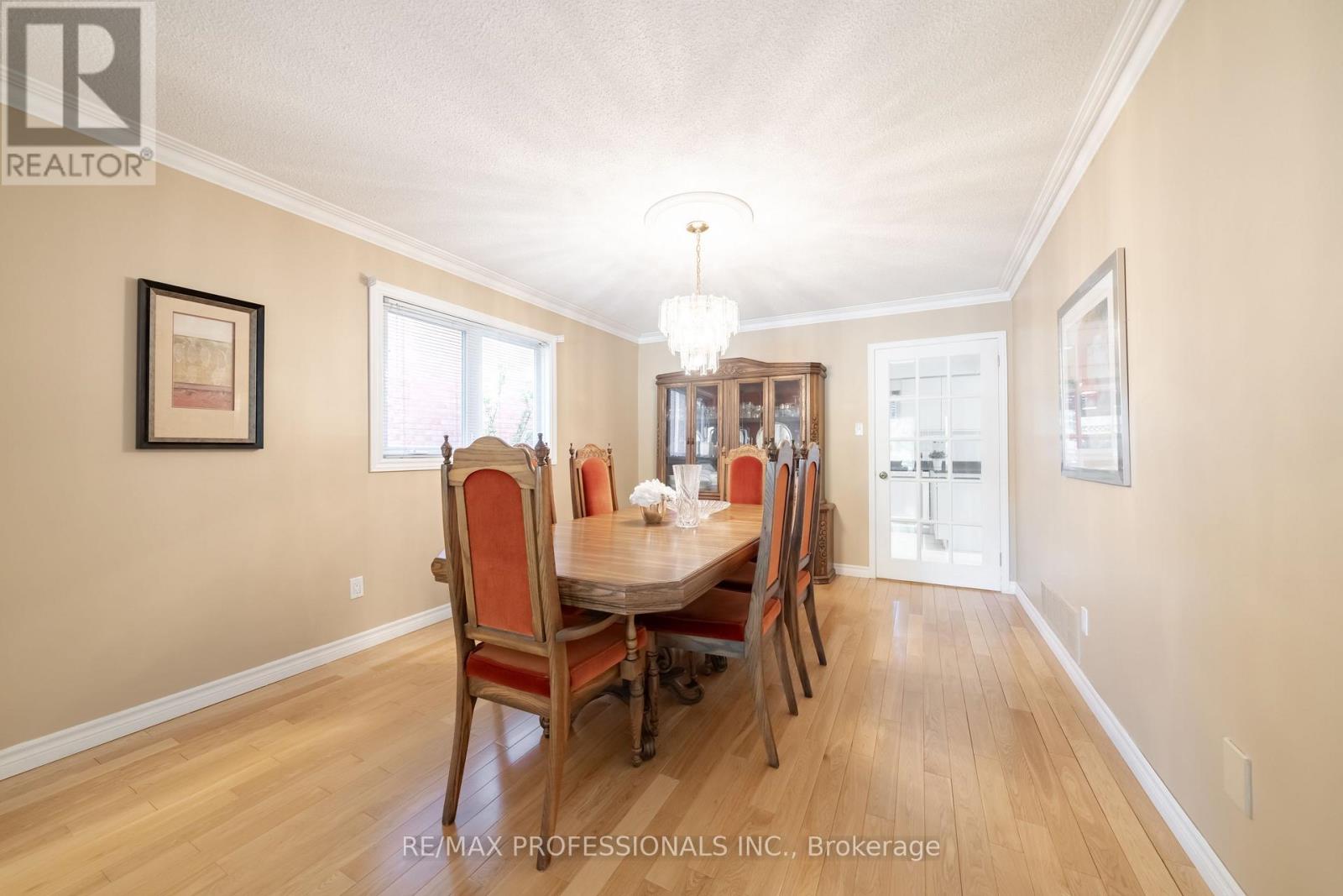1311 Greenridge Circle, Oakville, Ontario  L6M 2J8 - Photo 13 - W13445342