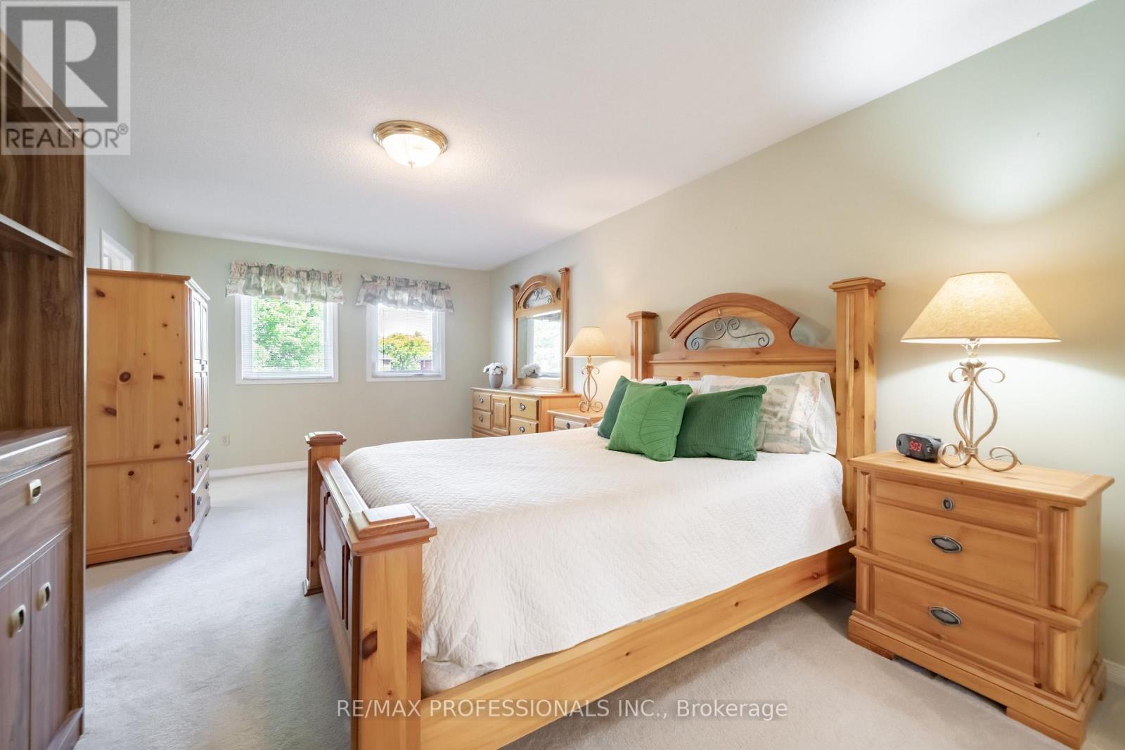 1311 Greenridge Circle, Oakville, Ontario  L6M 2J8 - Photo 16 - W13445342