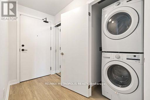 4109 - 430 Square One Drive, Mississauga, Ontario  L5B 0L6 - Photo 6 - W13445738