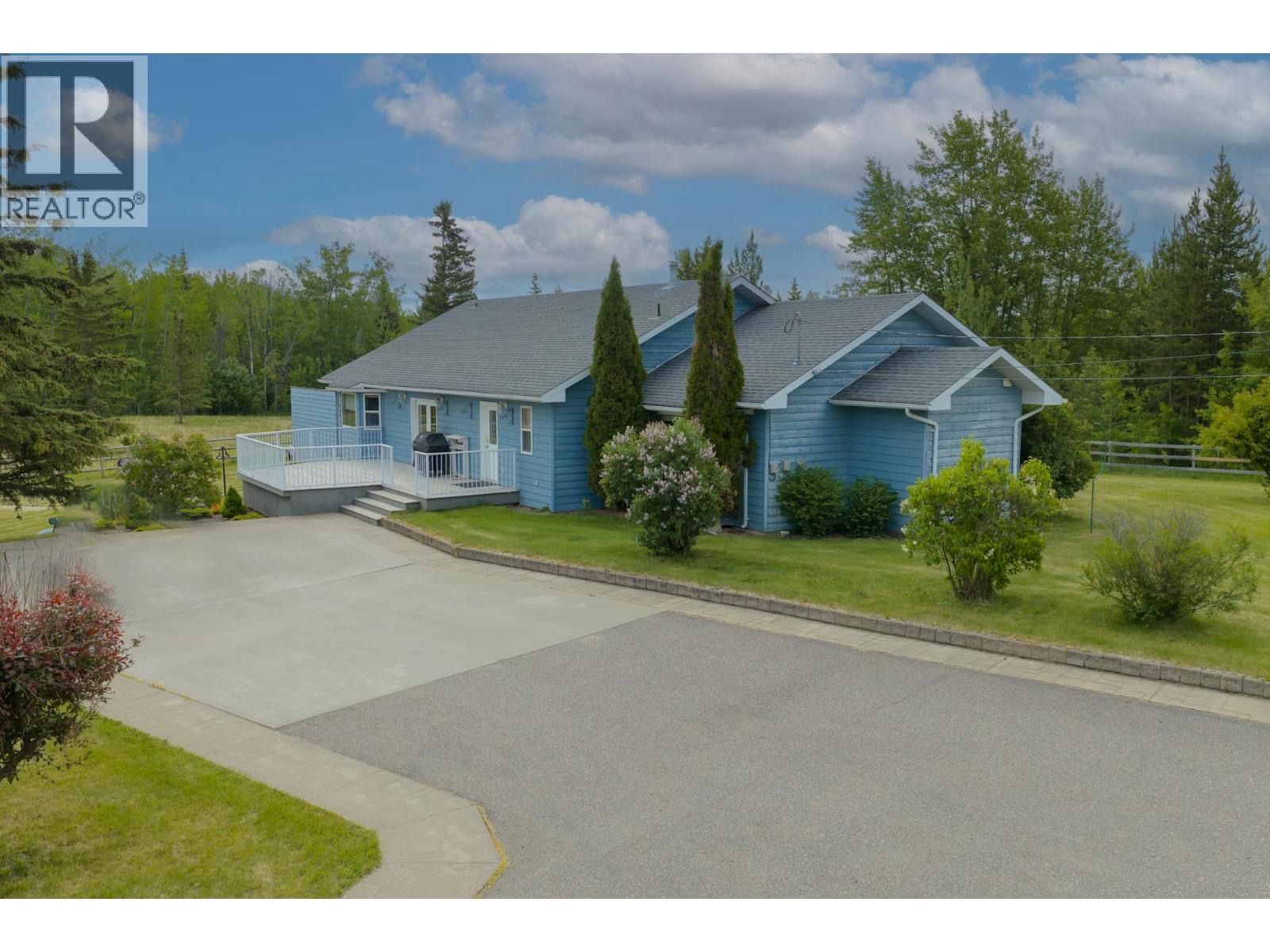 3476 Mountainview Road, Vanderhoof, British Columbia  V0J 3A2 - Photo 1 - R3135748