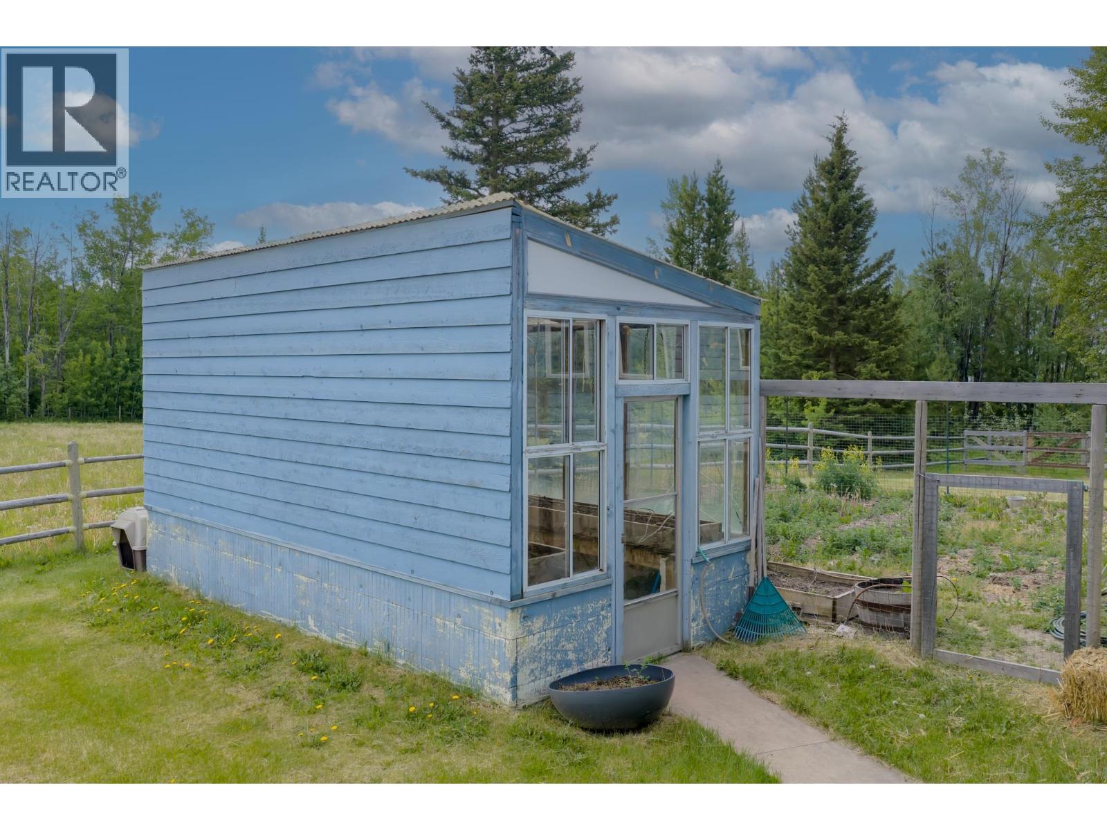 3476 Mountainview Road, Vanderhoof, British Columbia  V0J 3A2 - Photo 9 - R3135748