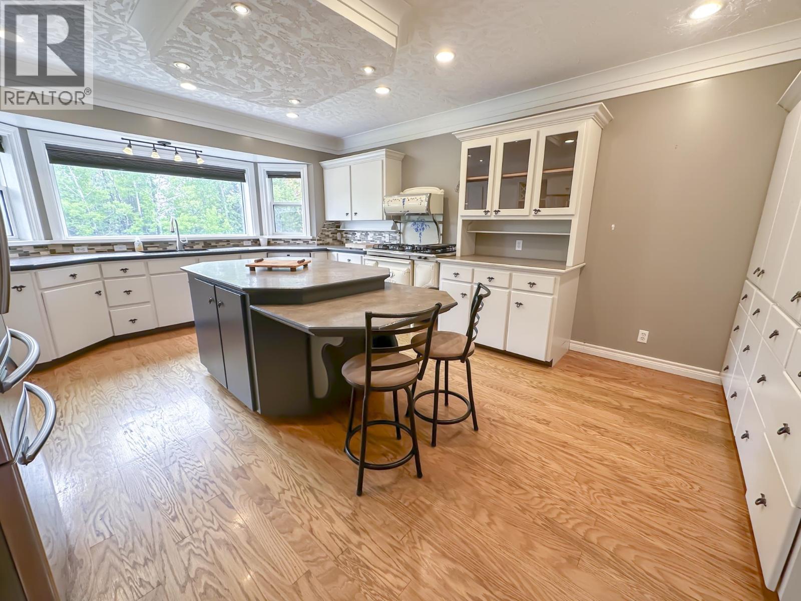 3476 Mountainview Road, Vanderhoof, British Columbia  V0J 3A2 - Photo 18 - R3135748