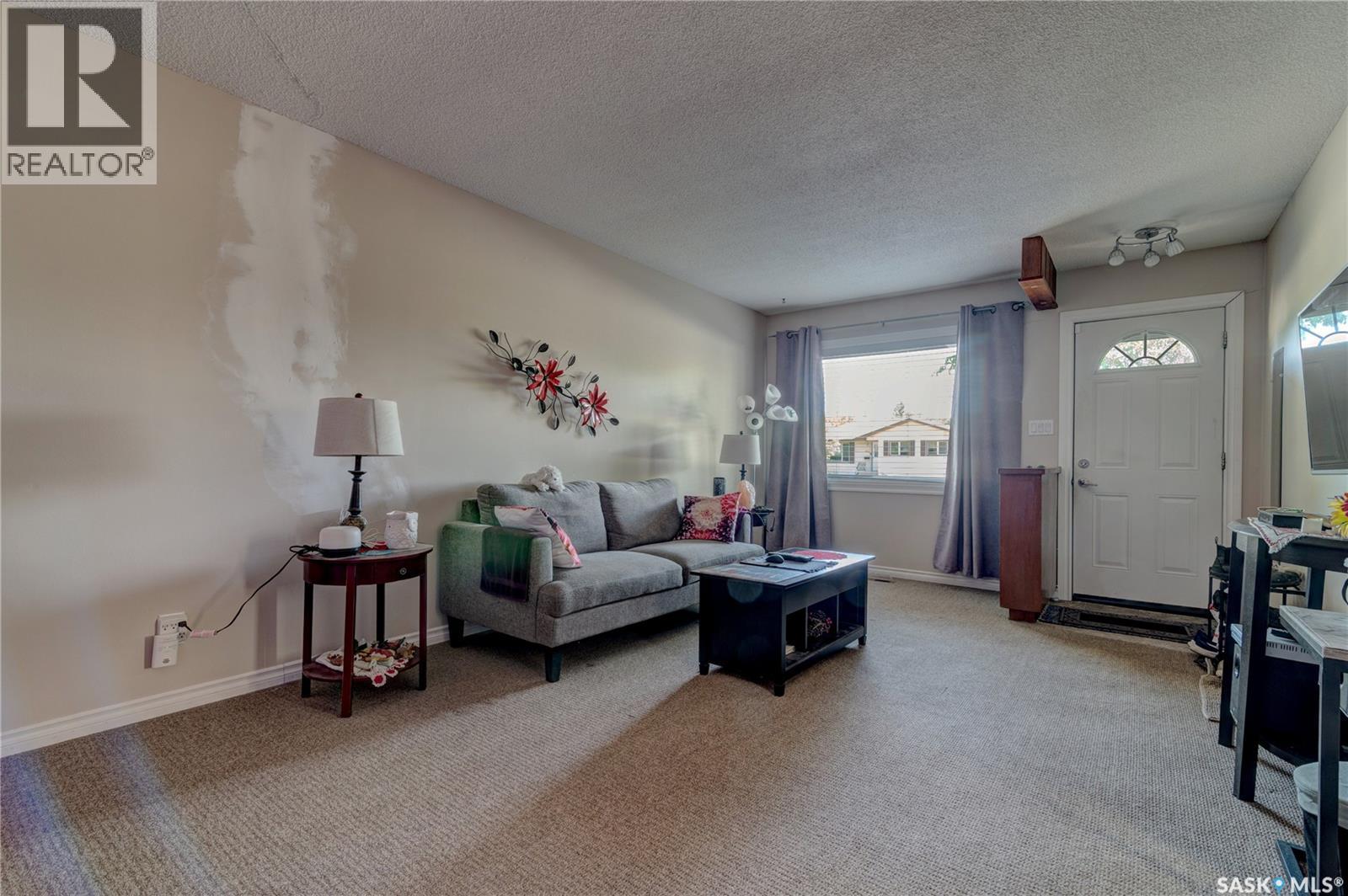 320 Froom Crescent, Regina, Saskatchewan  S4N 1B7 - Photo 7 - SK039134