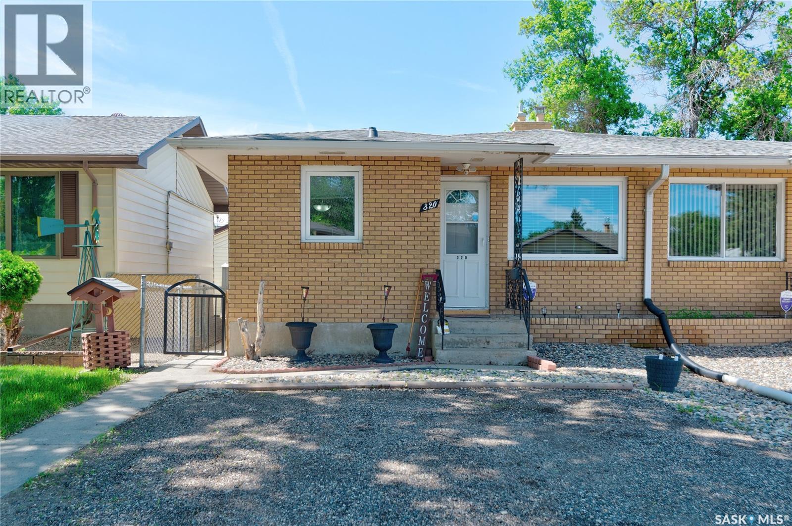 320 Froom CRESCENT, Regina, Saskatchewan