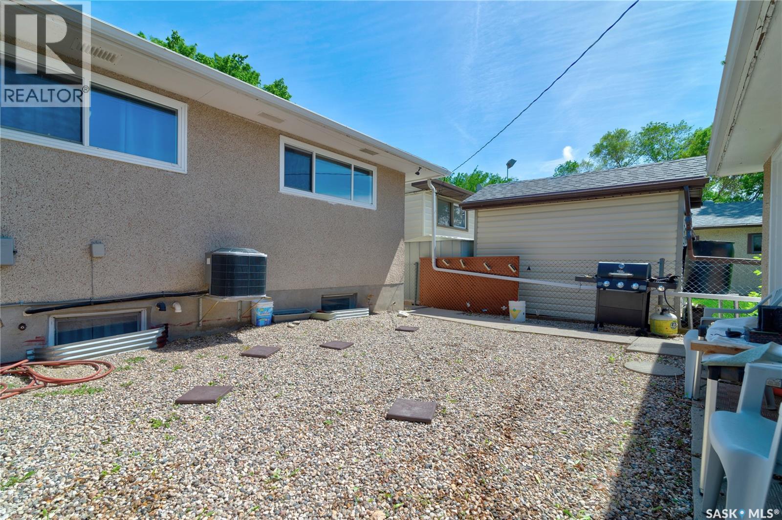 320 Froom Crescent, Regina, Saskatchewan  S4N 1B7 - Photo 29 - SK039134
