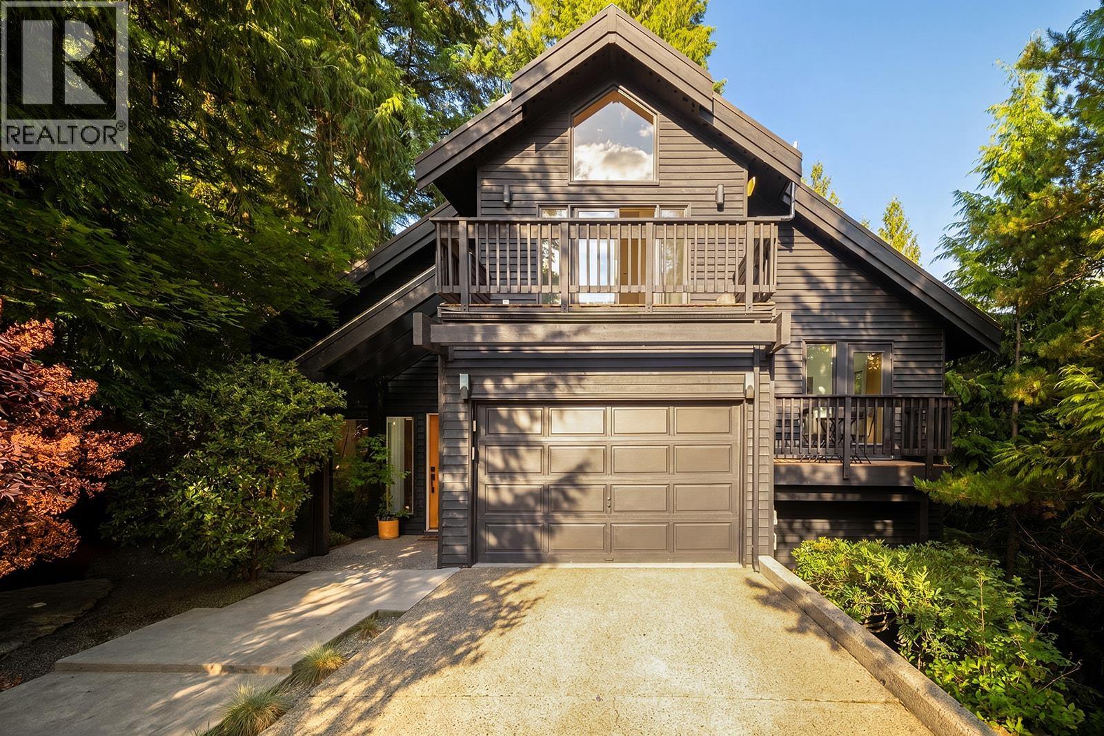 1048 Tobermory Way, Squamish, British Columbia  V0N 1T0 - Photo 3 - R3135774