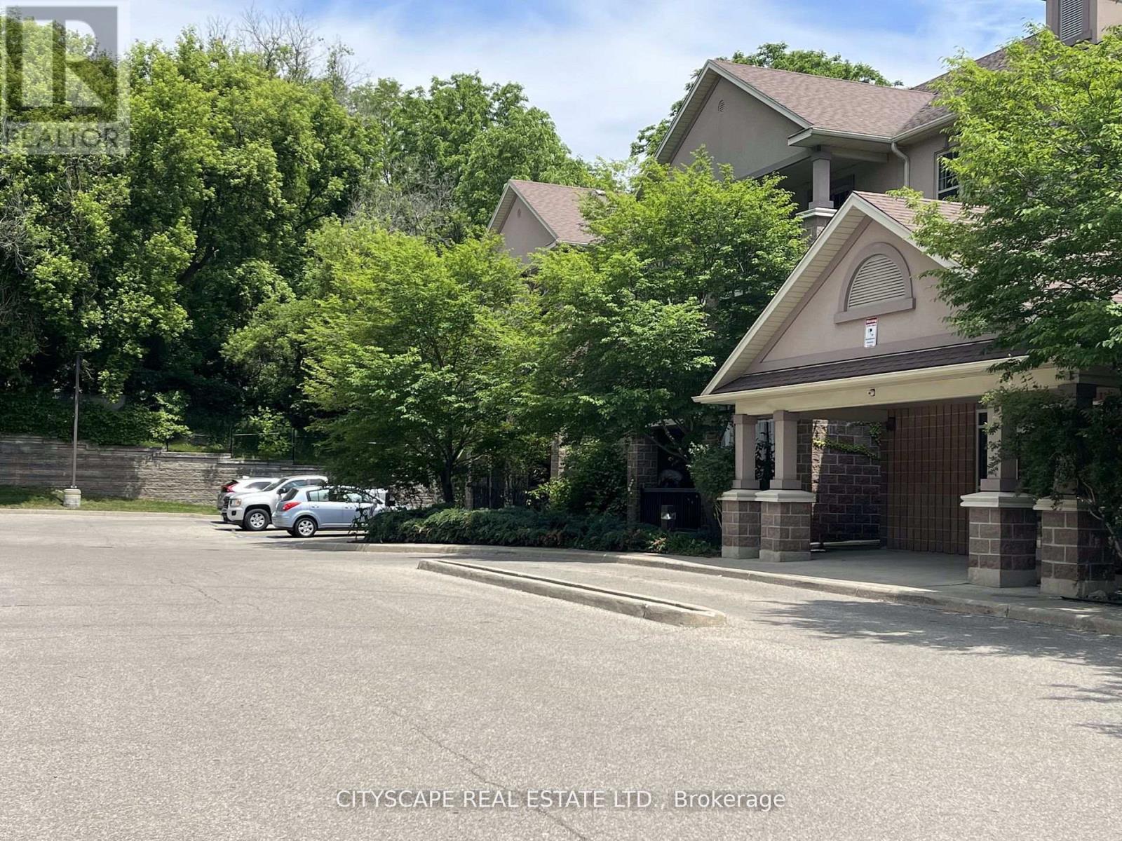 24 HARRIS AVENUE, Brantford, Ontario