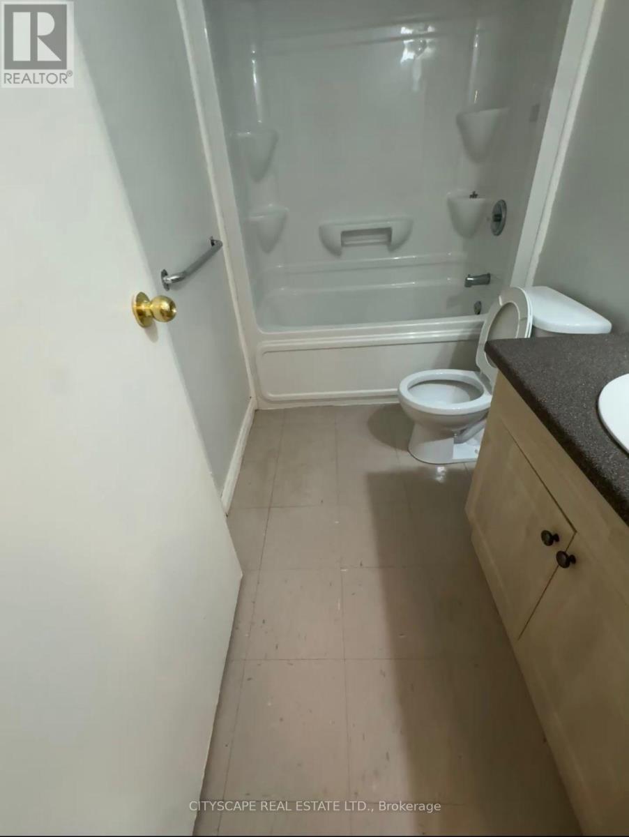 24 Harris Avenue, Brantford, Ontario  N3R 2E9 - Photo 10 - X13445392