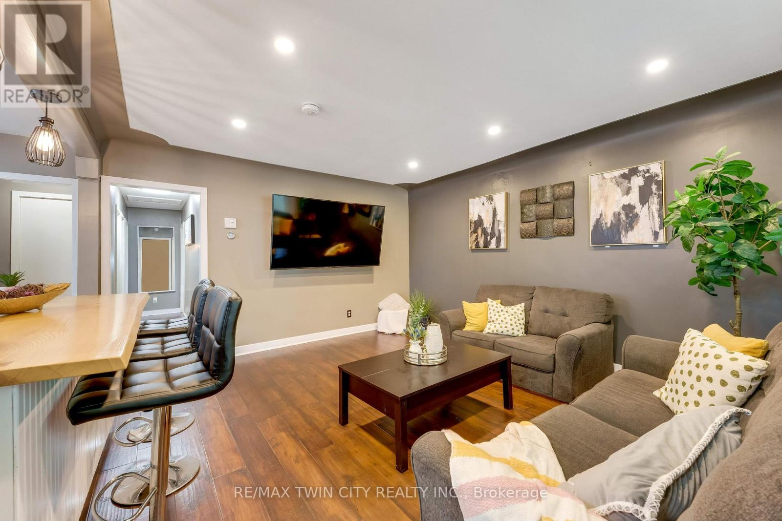 90 Arlington Boulevard, Kitchener, Ontario  N2A 2G9 - Photo 4 - X13445434