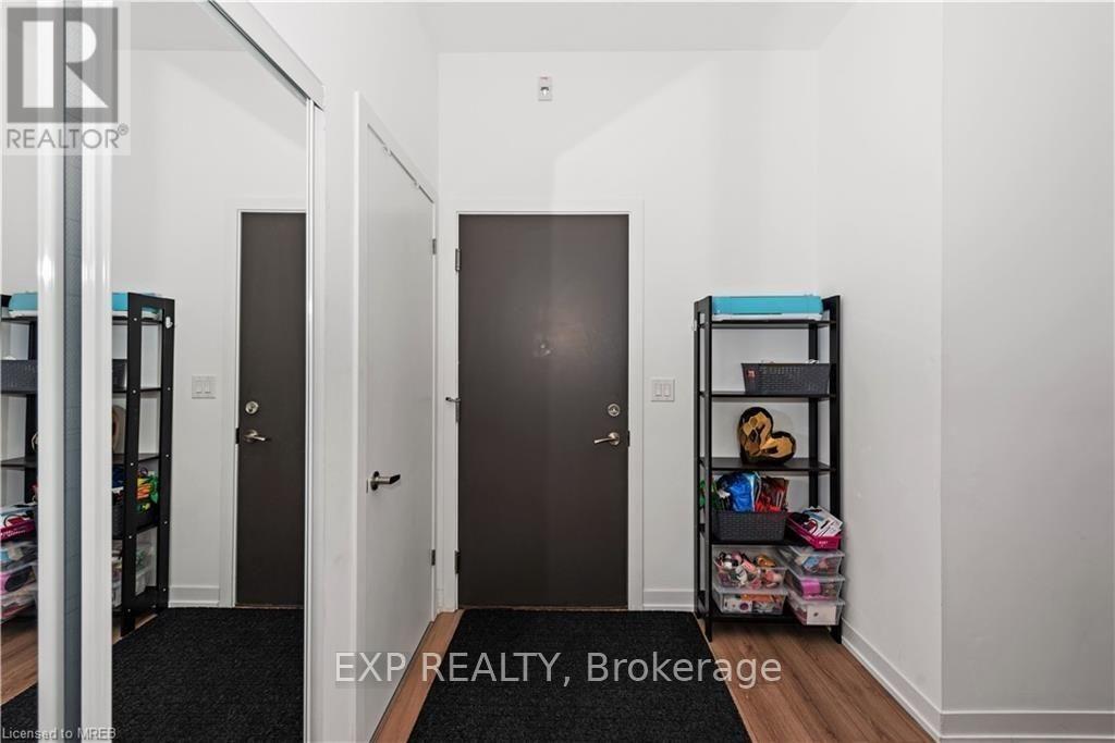 903 - 550 North Service Road, Grimsby, Ontario  L3M 4E8 - Photo 2 - X13445570